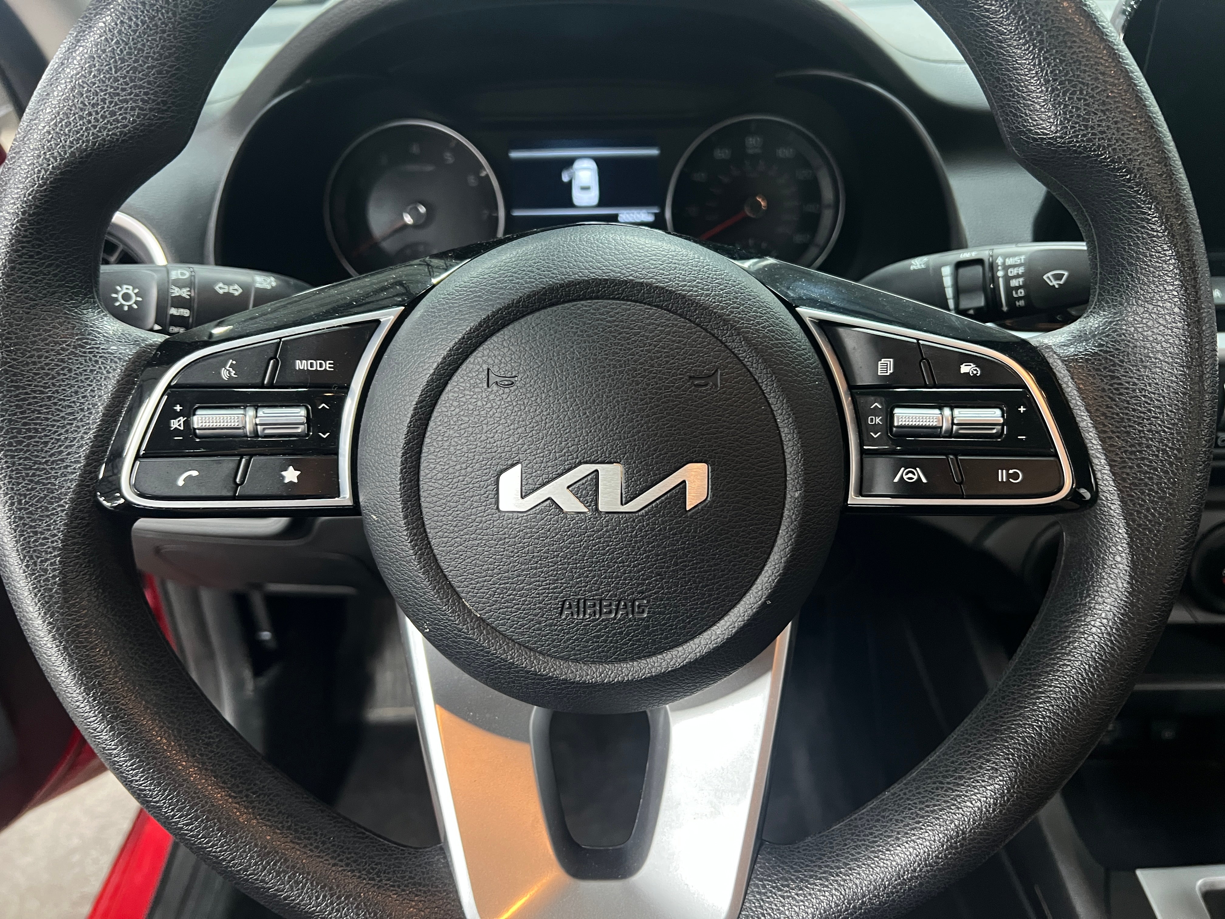 2024 Kia Forte LXS 5