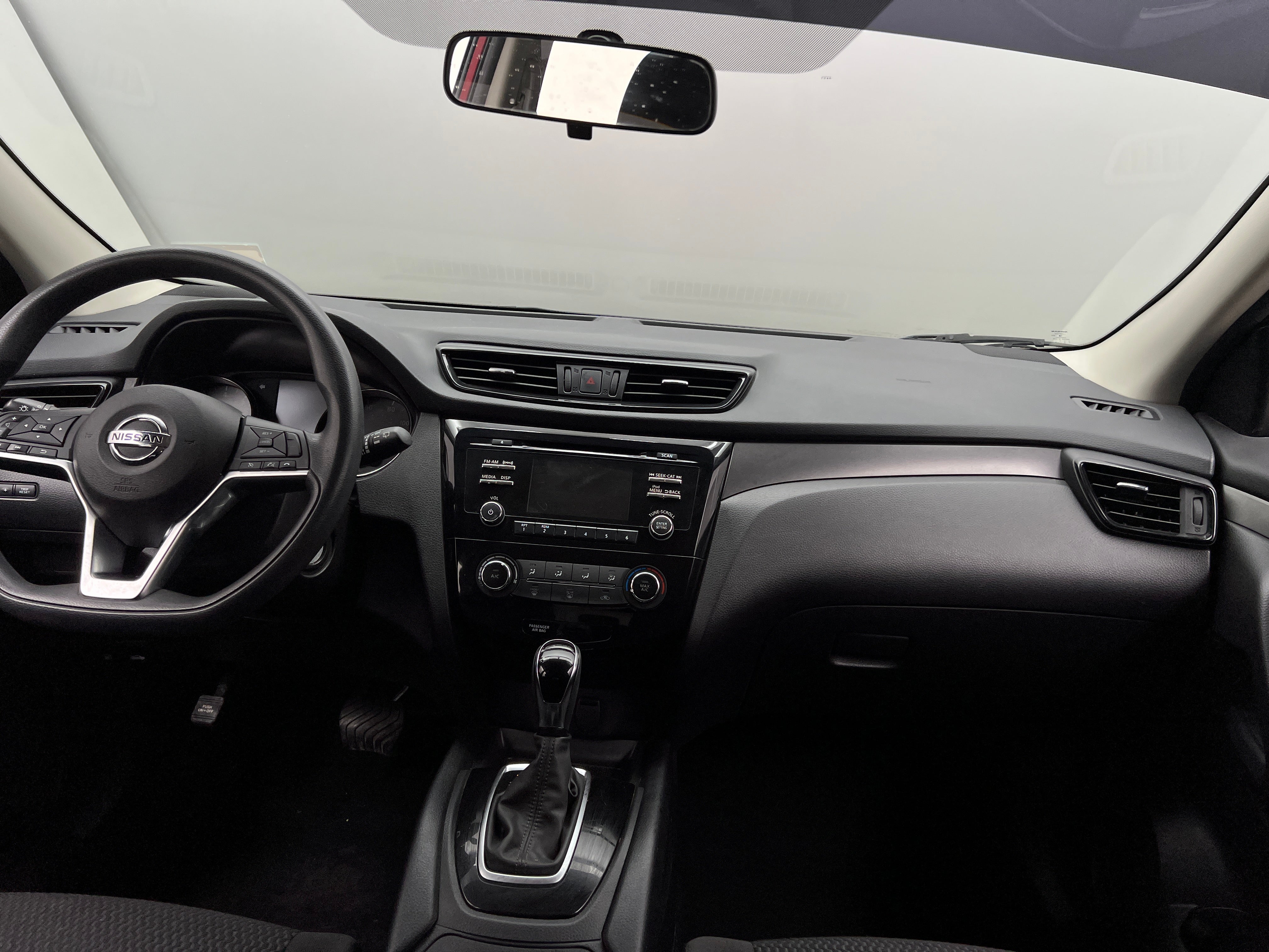2018 Nissan Rogue Sport S 3