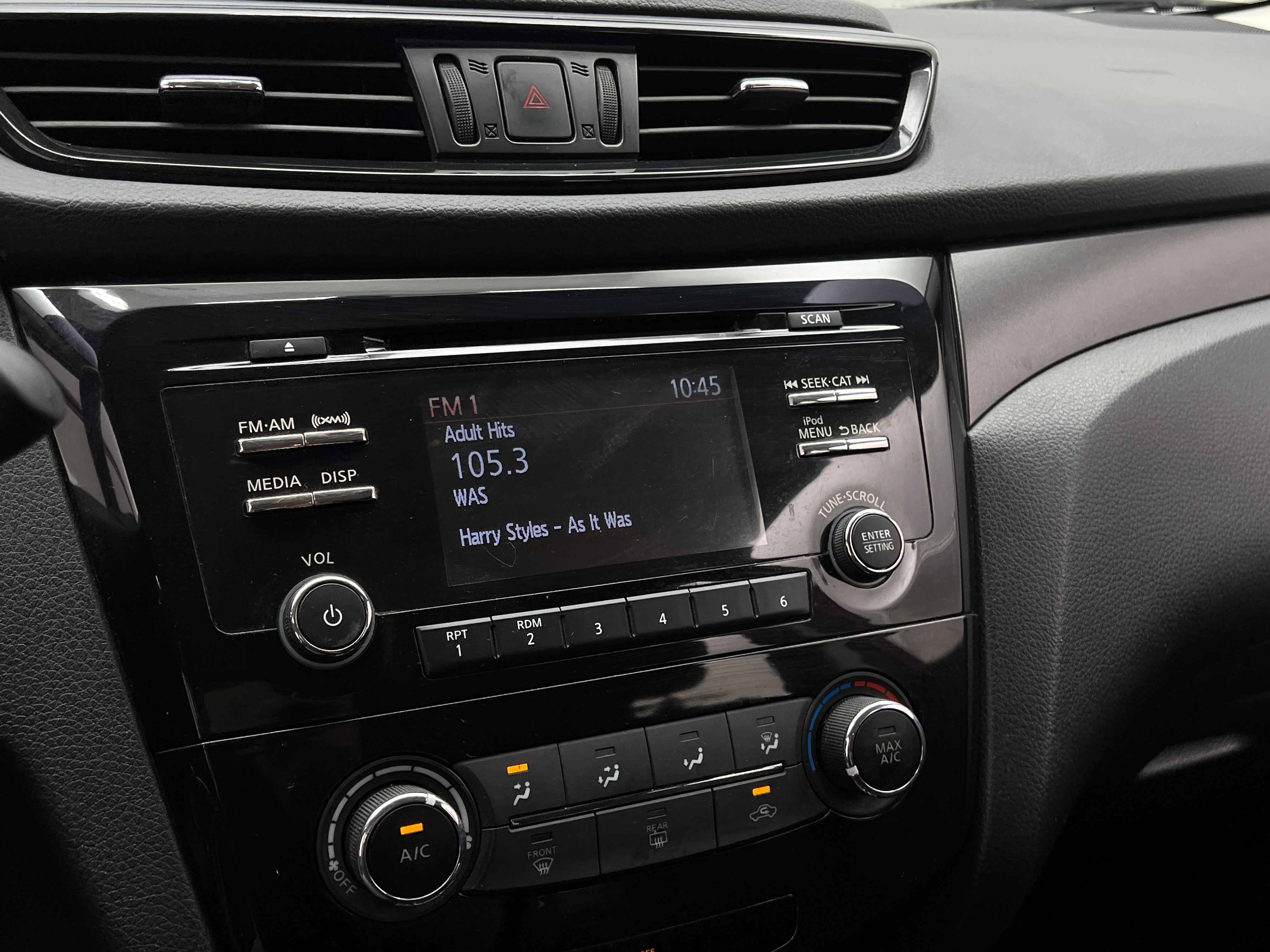 2018 Nissan Rogue Sport S 4