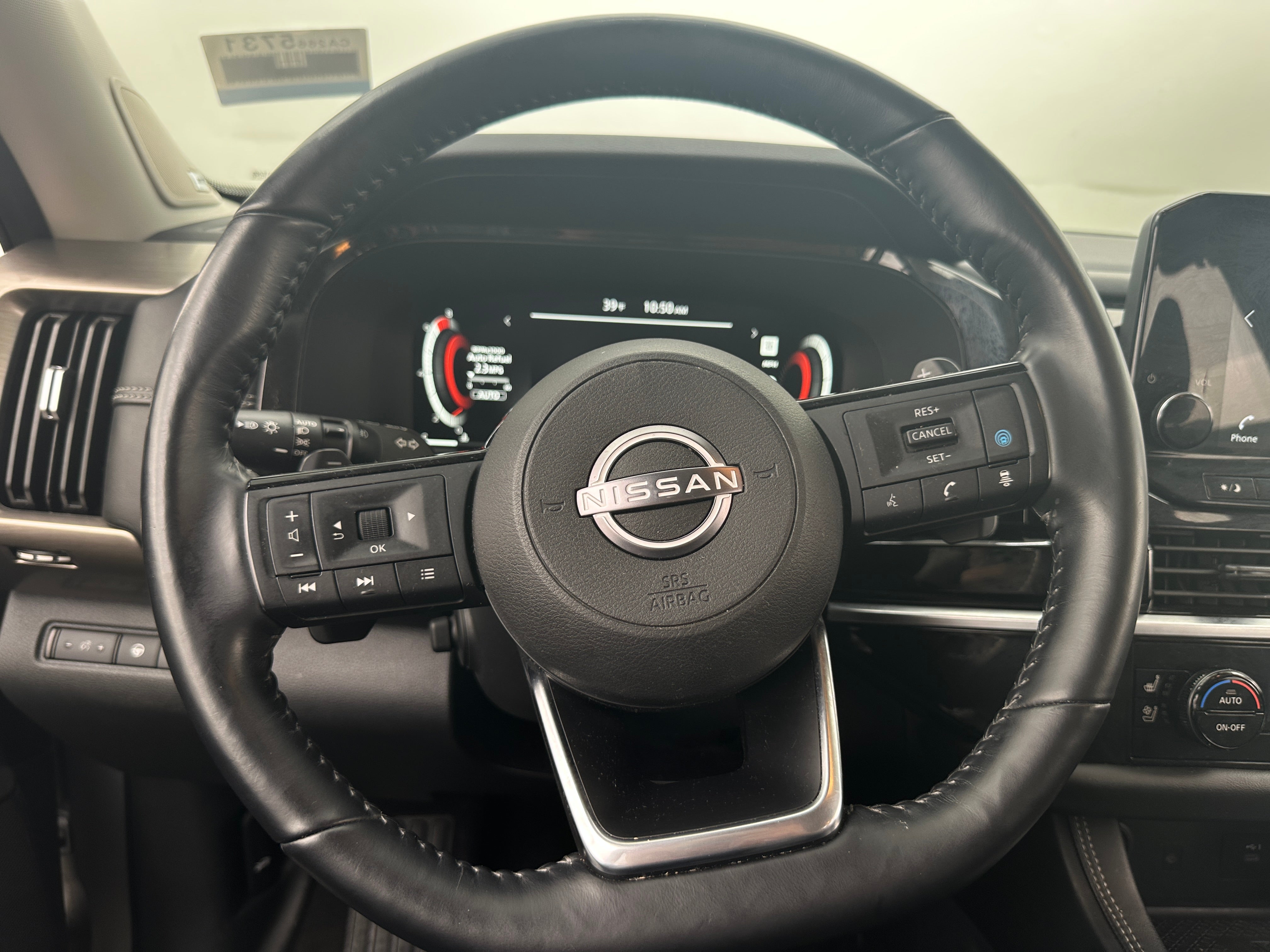 2023 Nissan Pathfinder Platinum 4