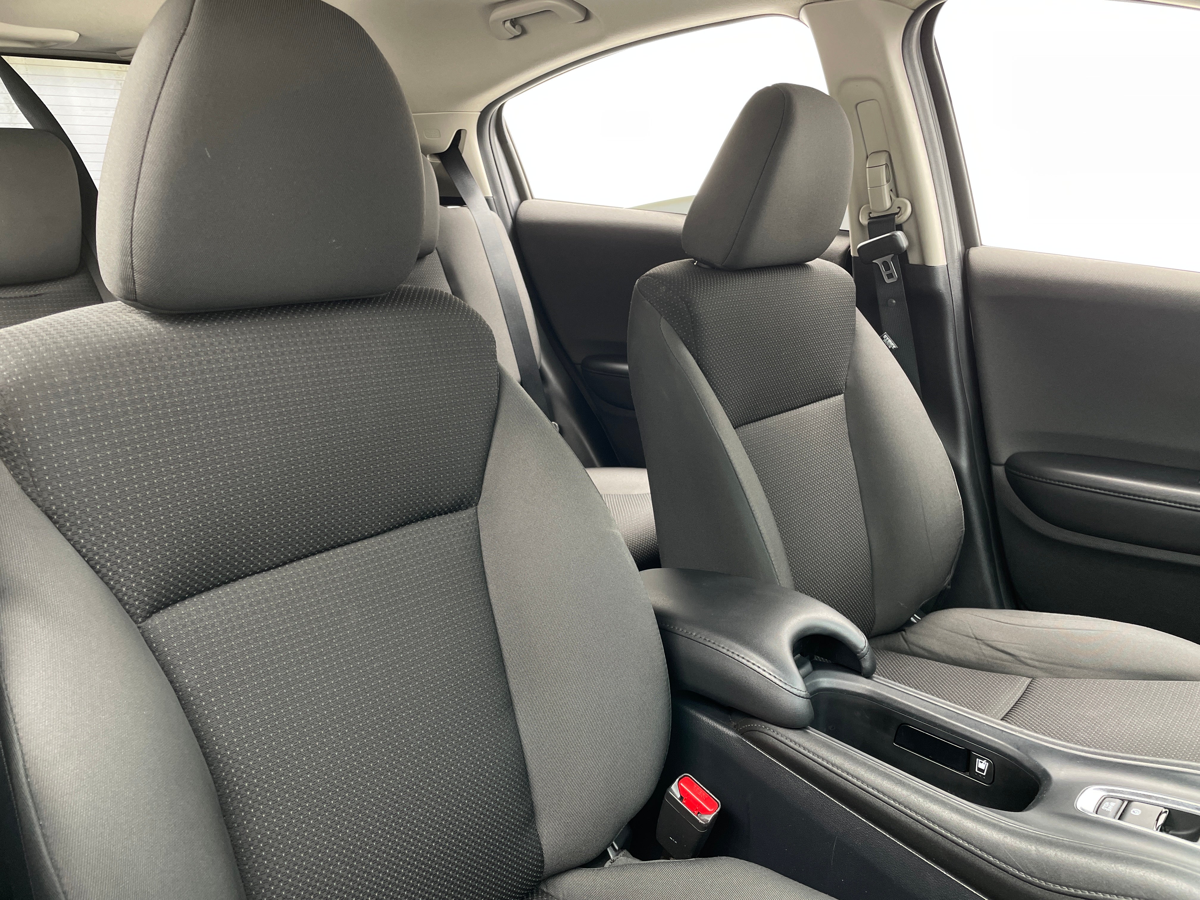 2019 Honda HR-V LX 2