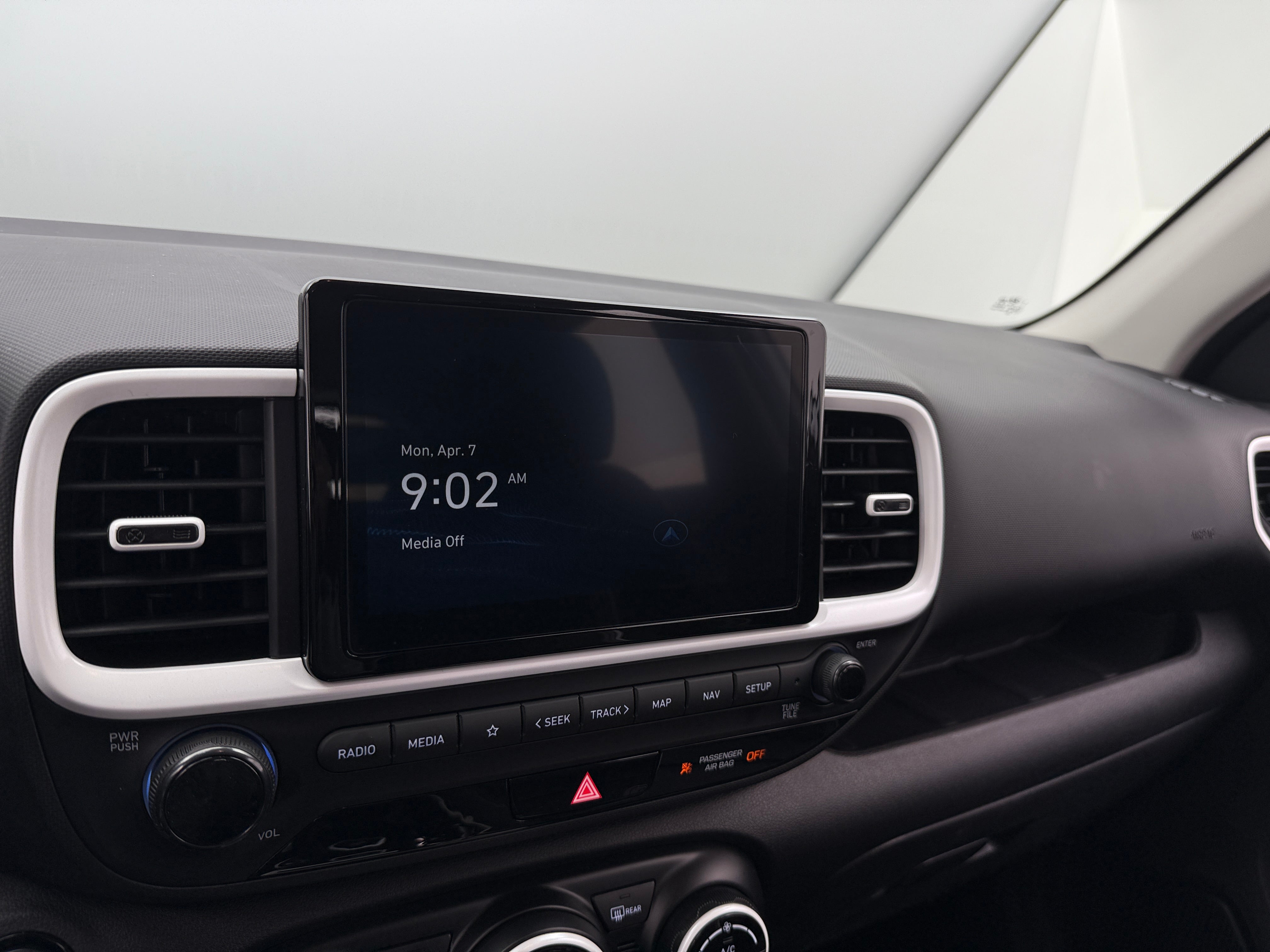 2024 Hyundai Venue Limited 4