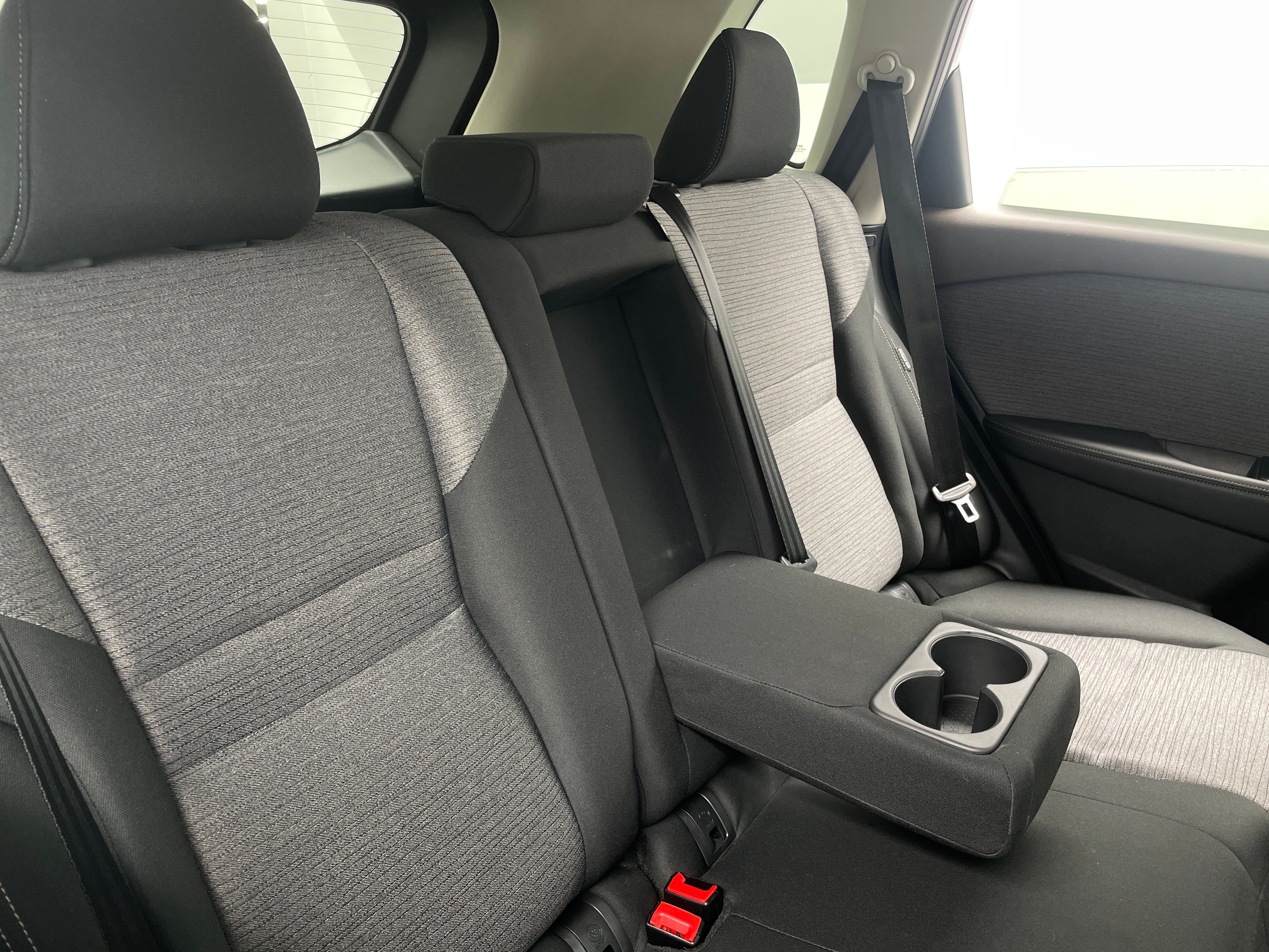 2023 Nissan Rogue SV 6