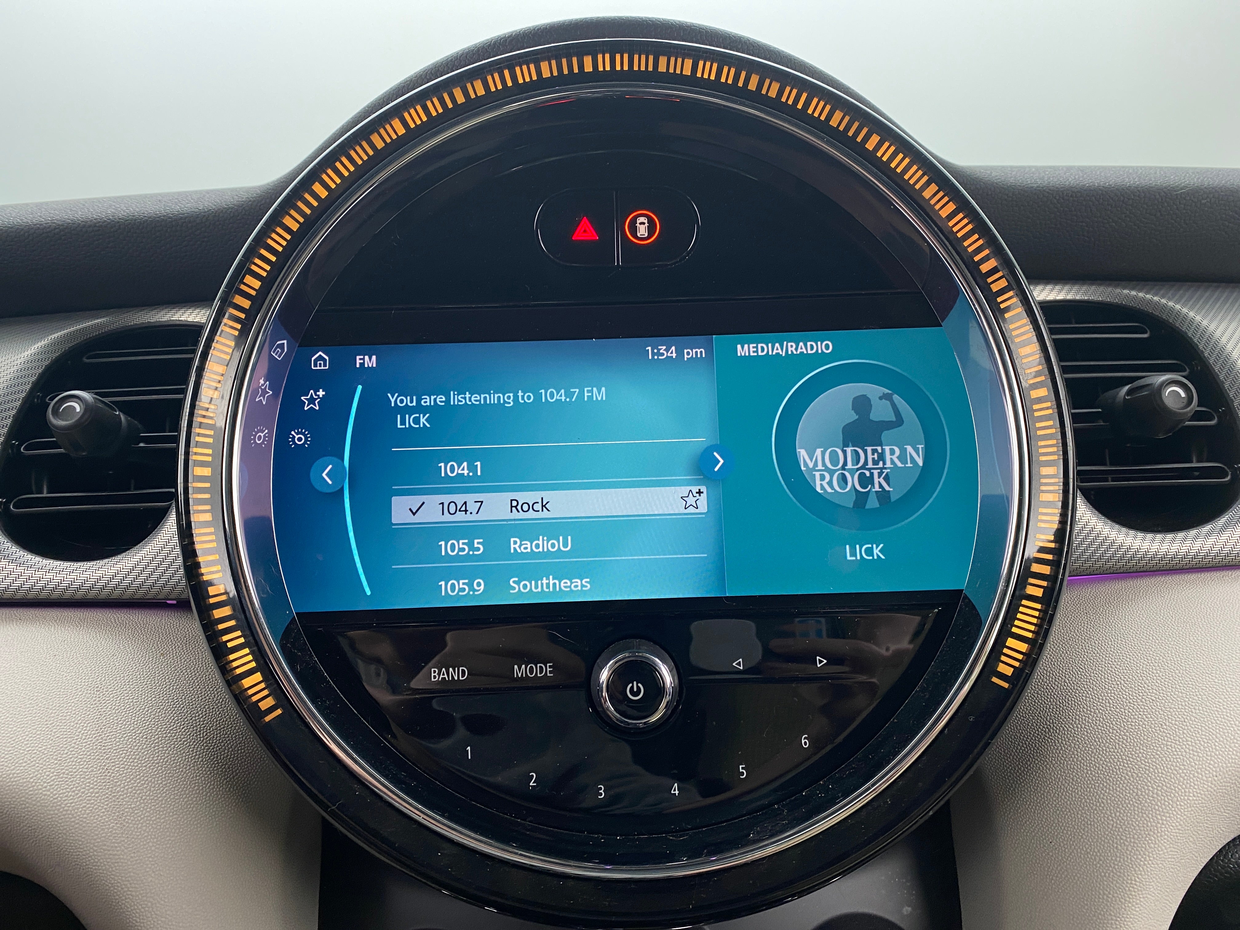 2023 MINI Cooper Hardtop SE 3