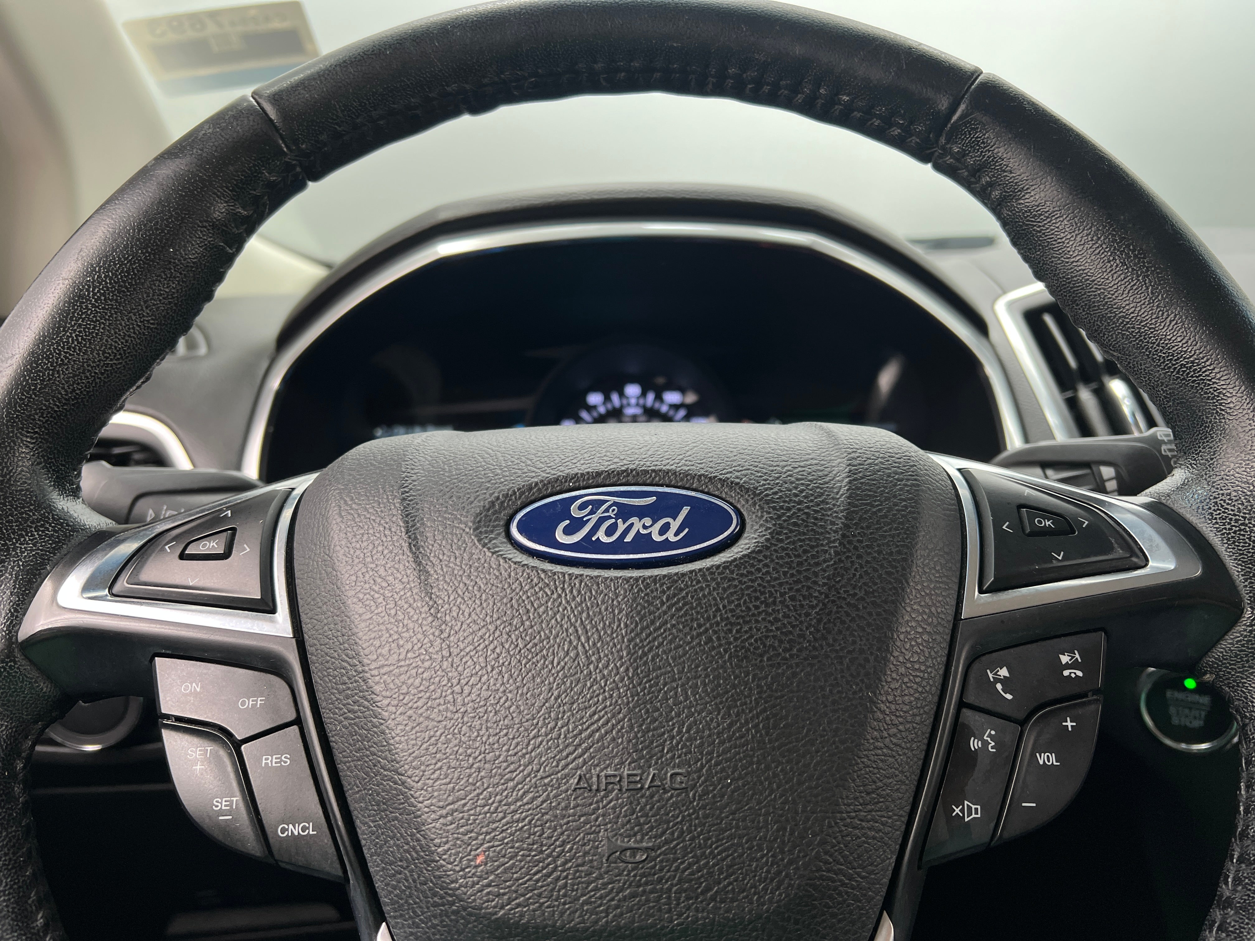 2019 Ford Edge Titanium 4