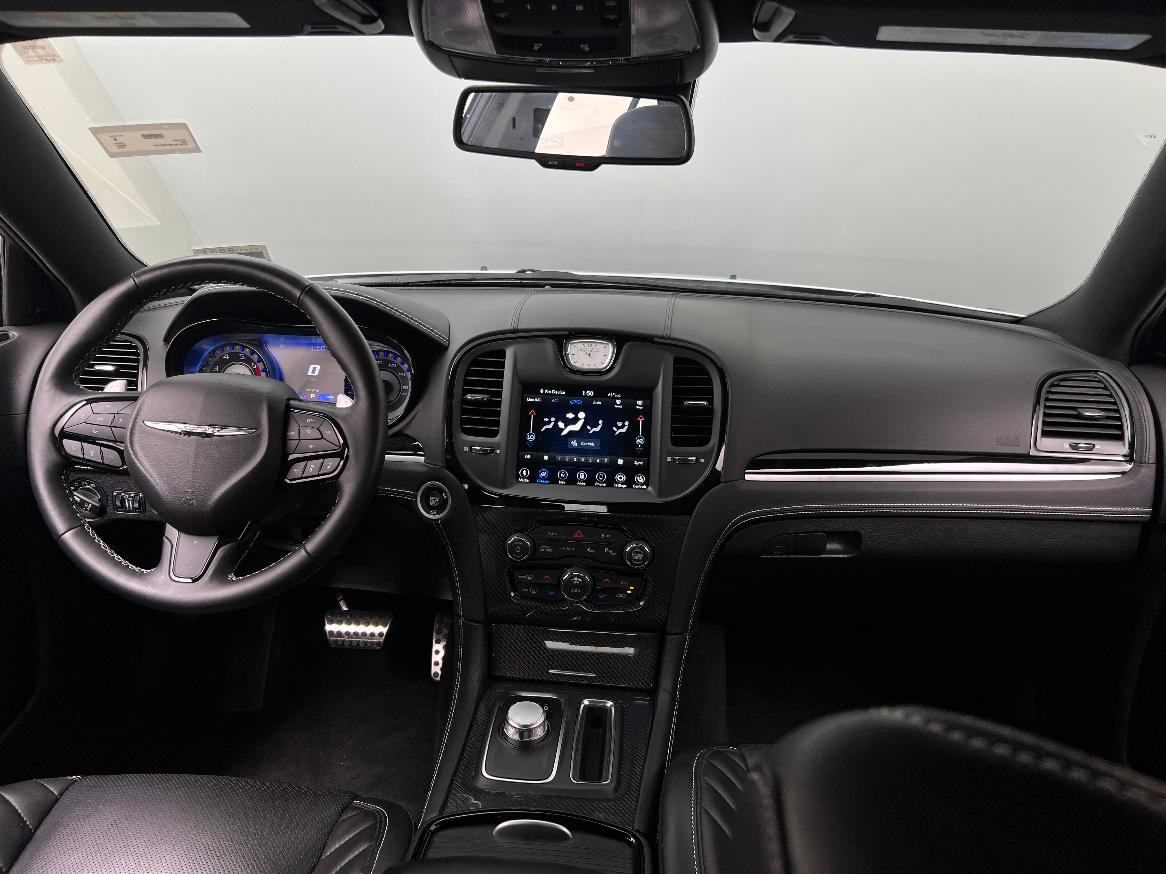 2023 Chrysler 300 C 2