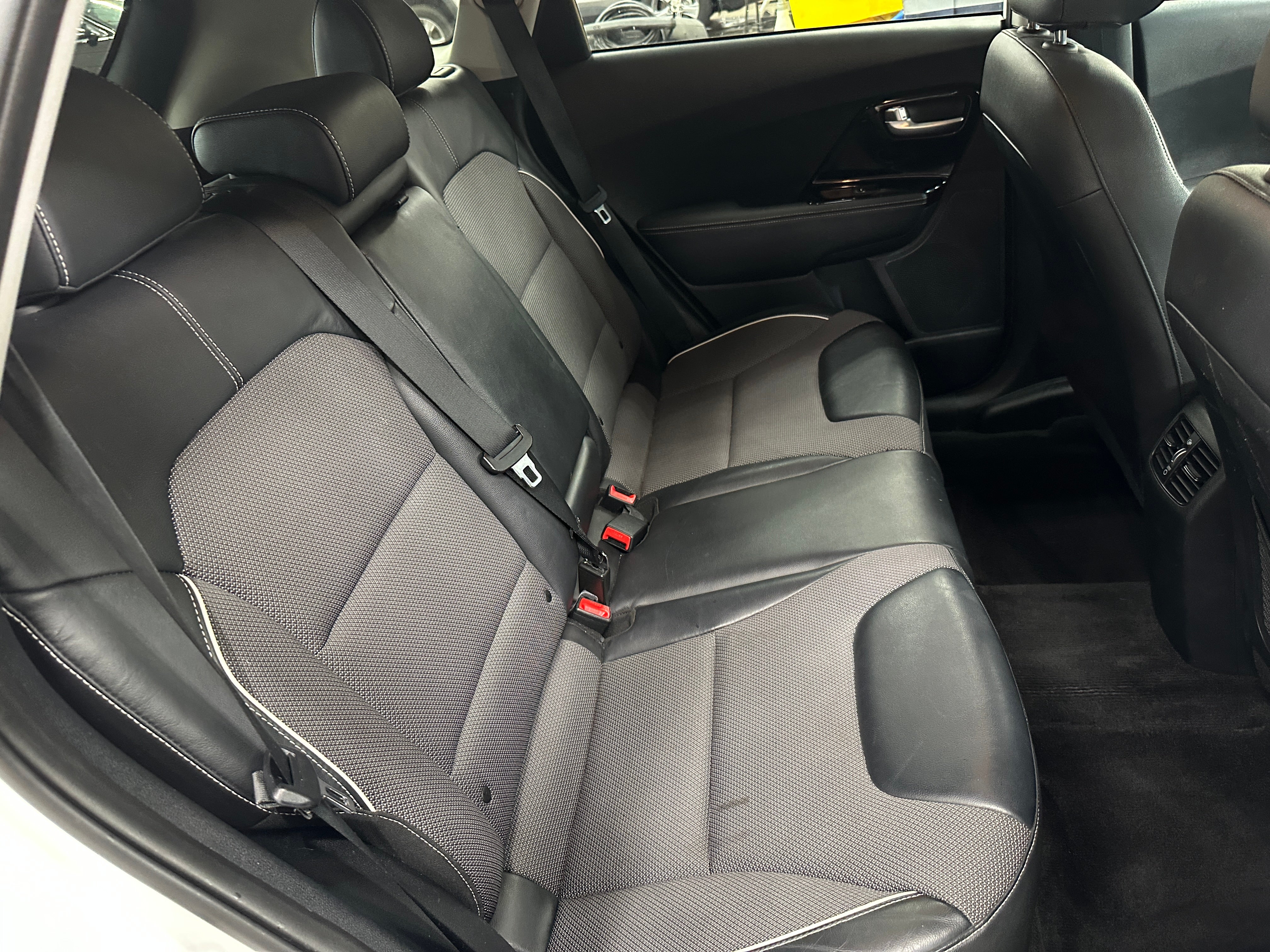 2020 Kia Niro EX 5