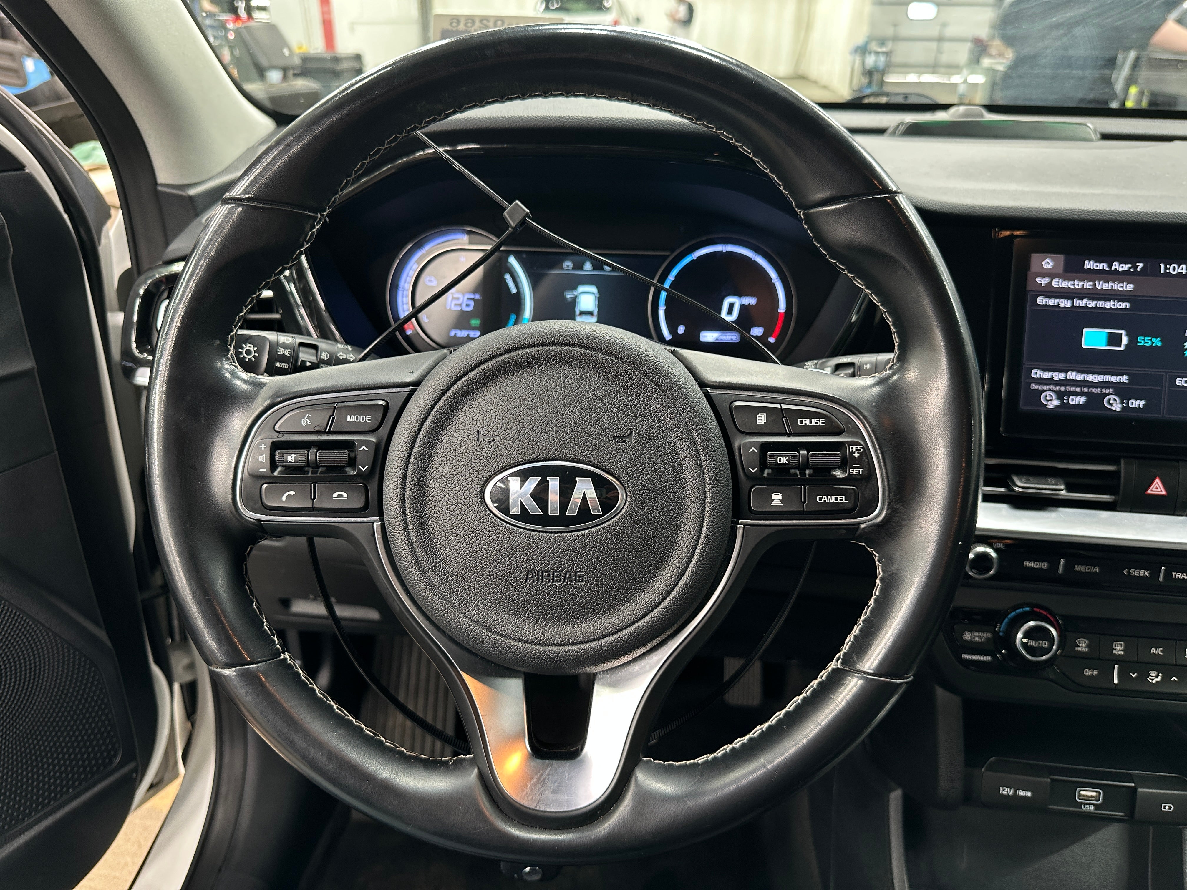 2020 Kia Niro EX 4