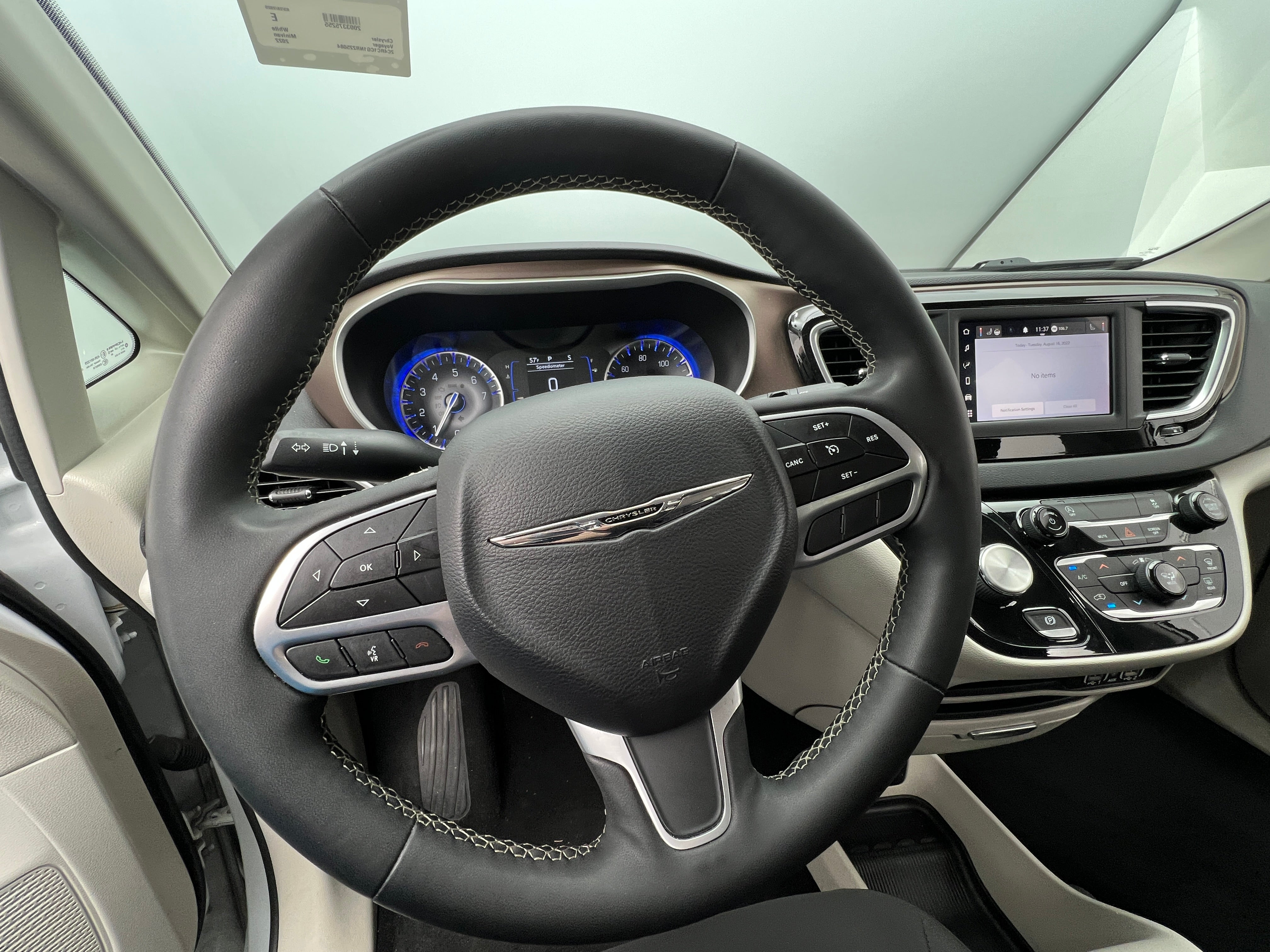 2022 Chrysler Voyager LX 5