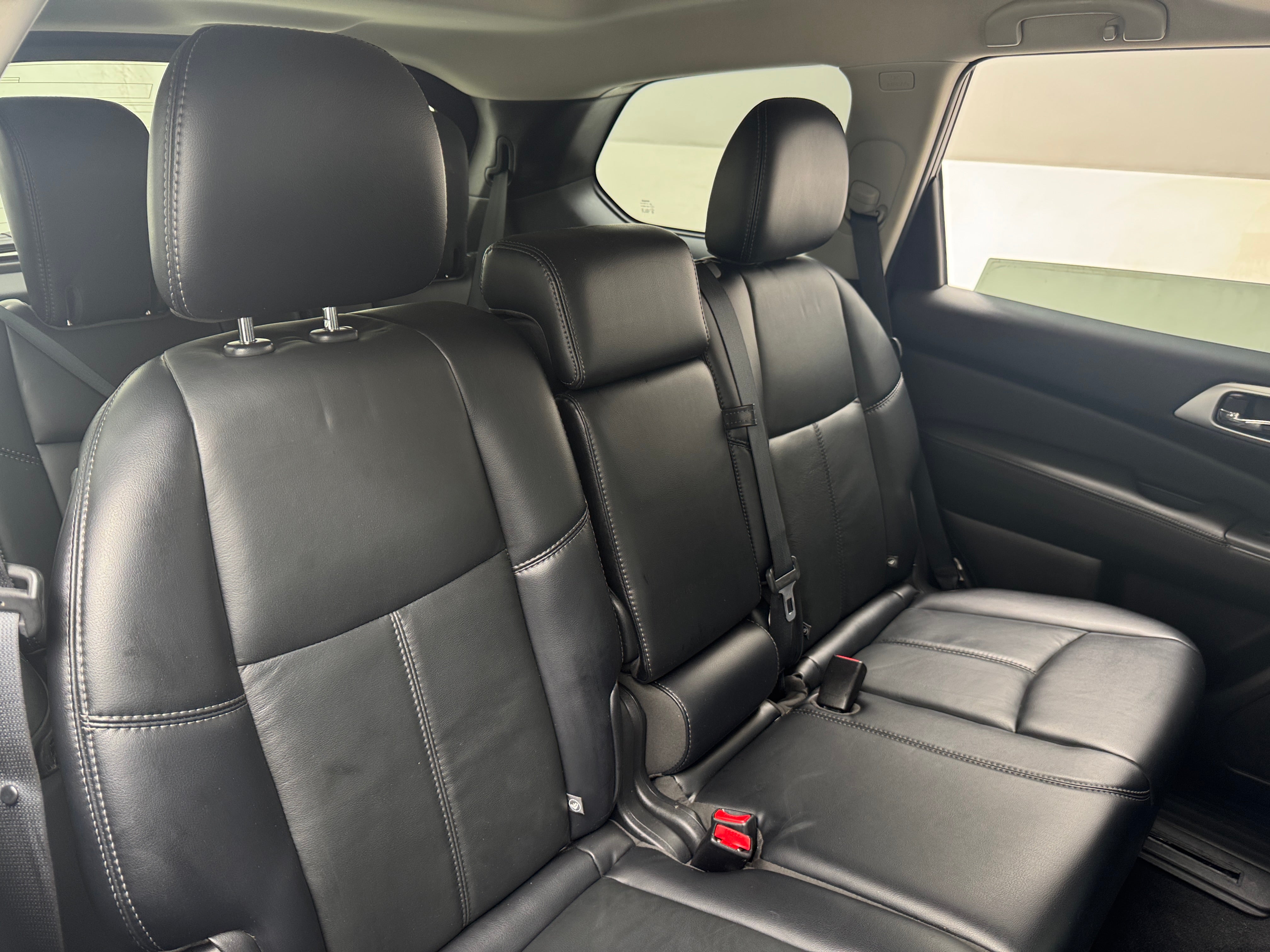 2017 Nissan Pathfinder SL 5