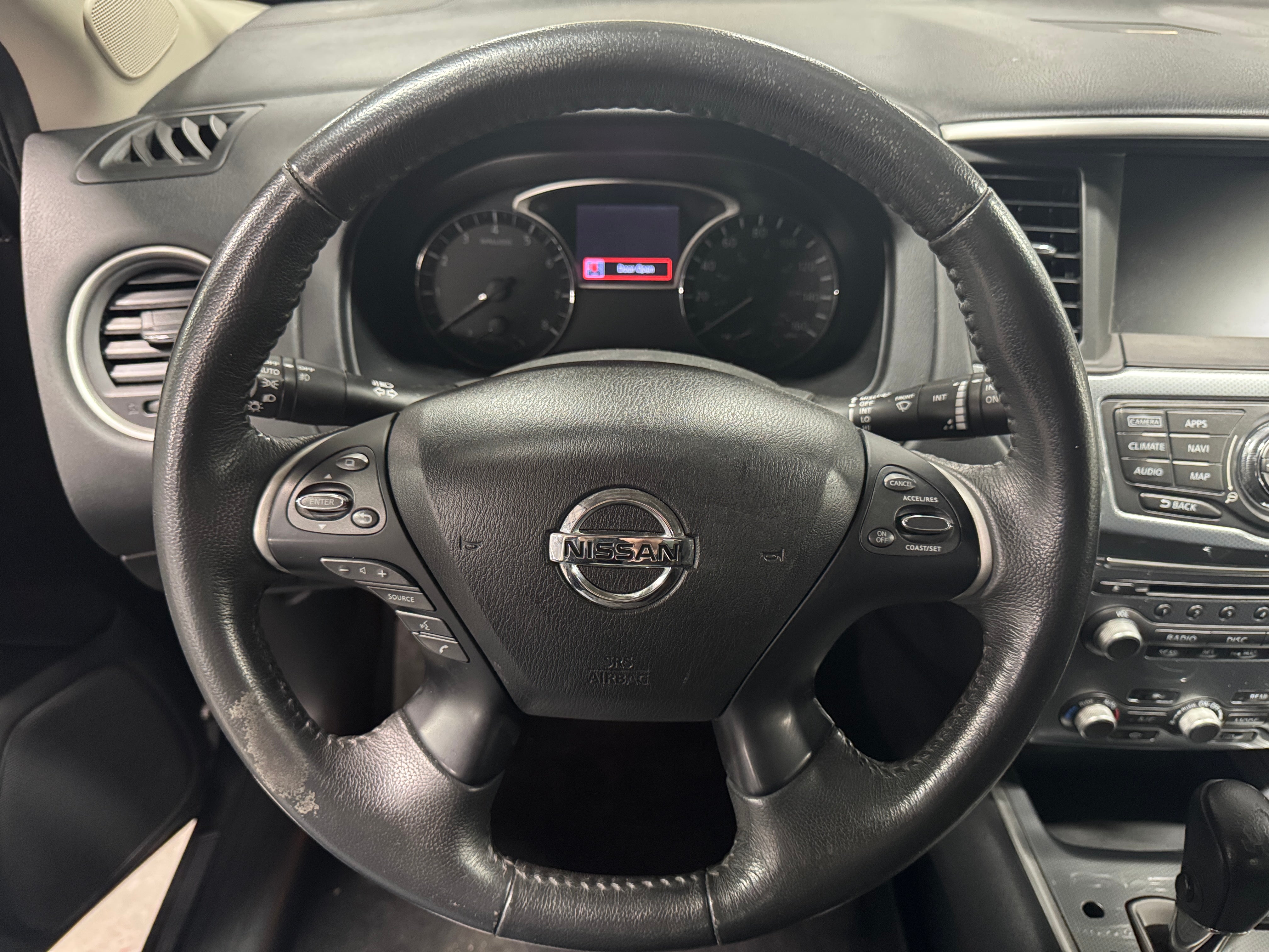 2017 Nissan Pathfinder SL 4