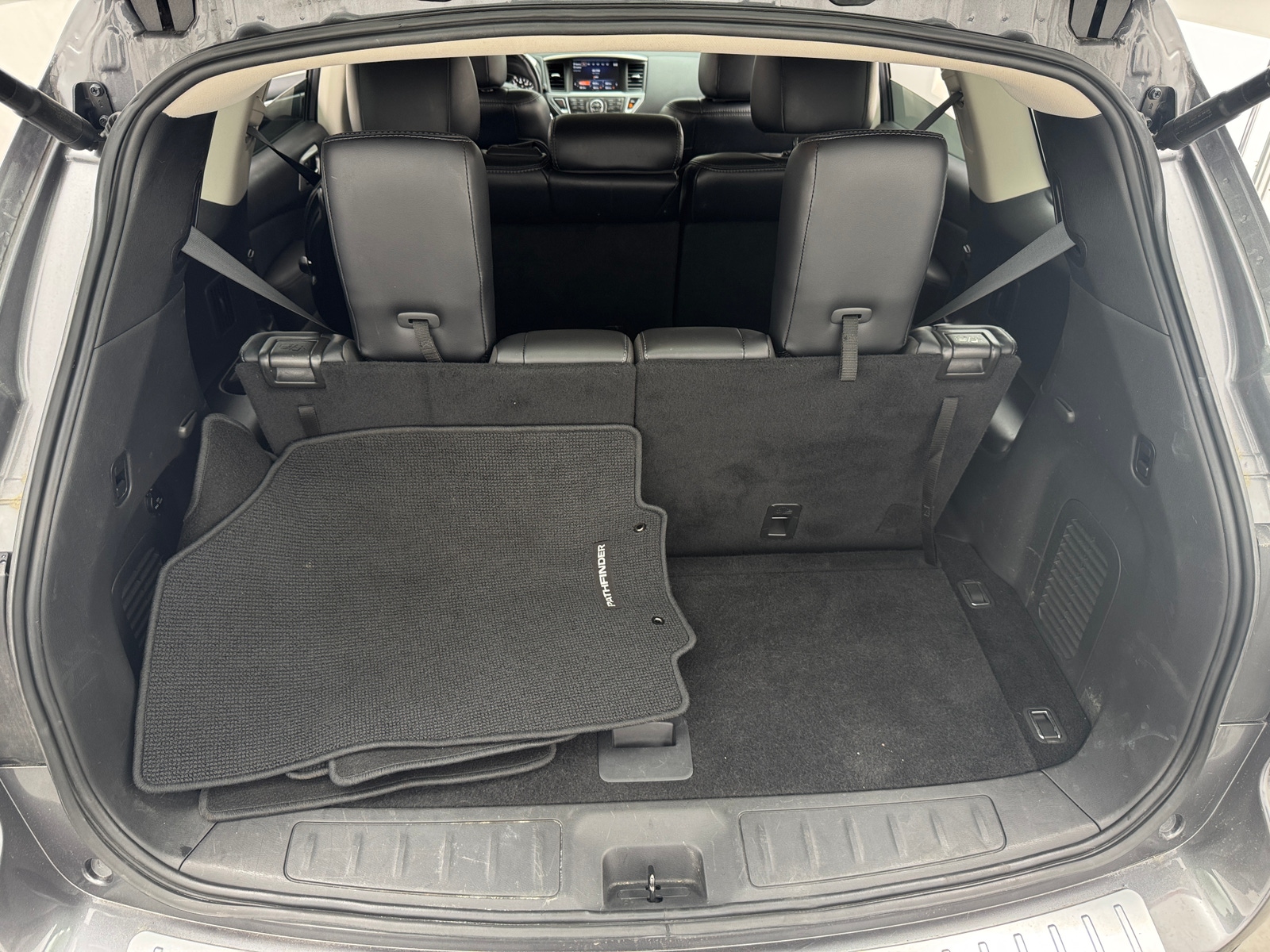 Thumbnail: 2017 Nissan Pathfinder - 6