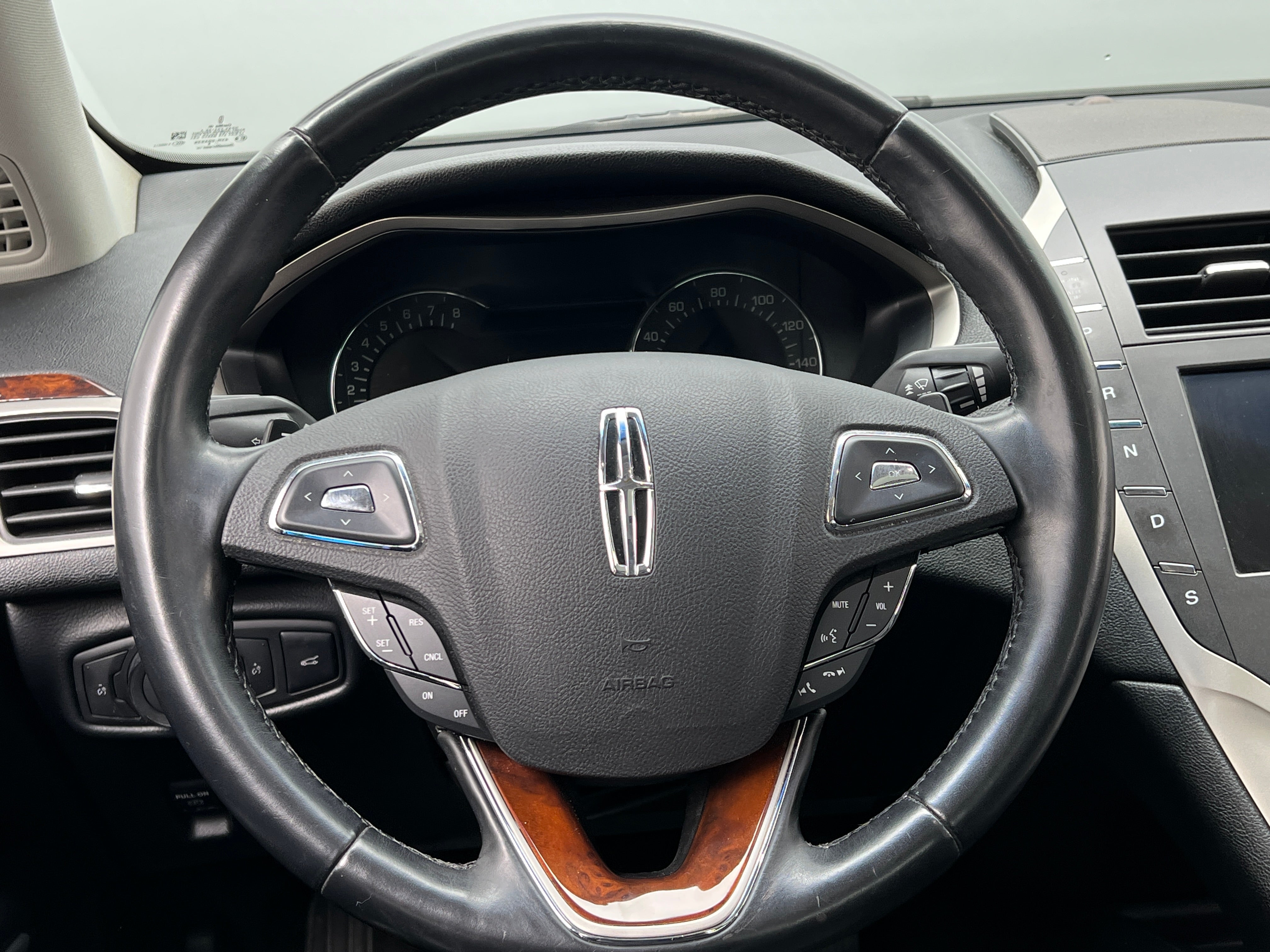 2016 Lincoln MKZ Base 4