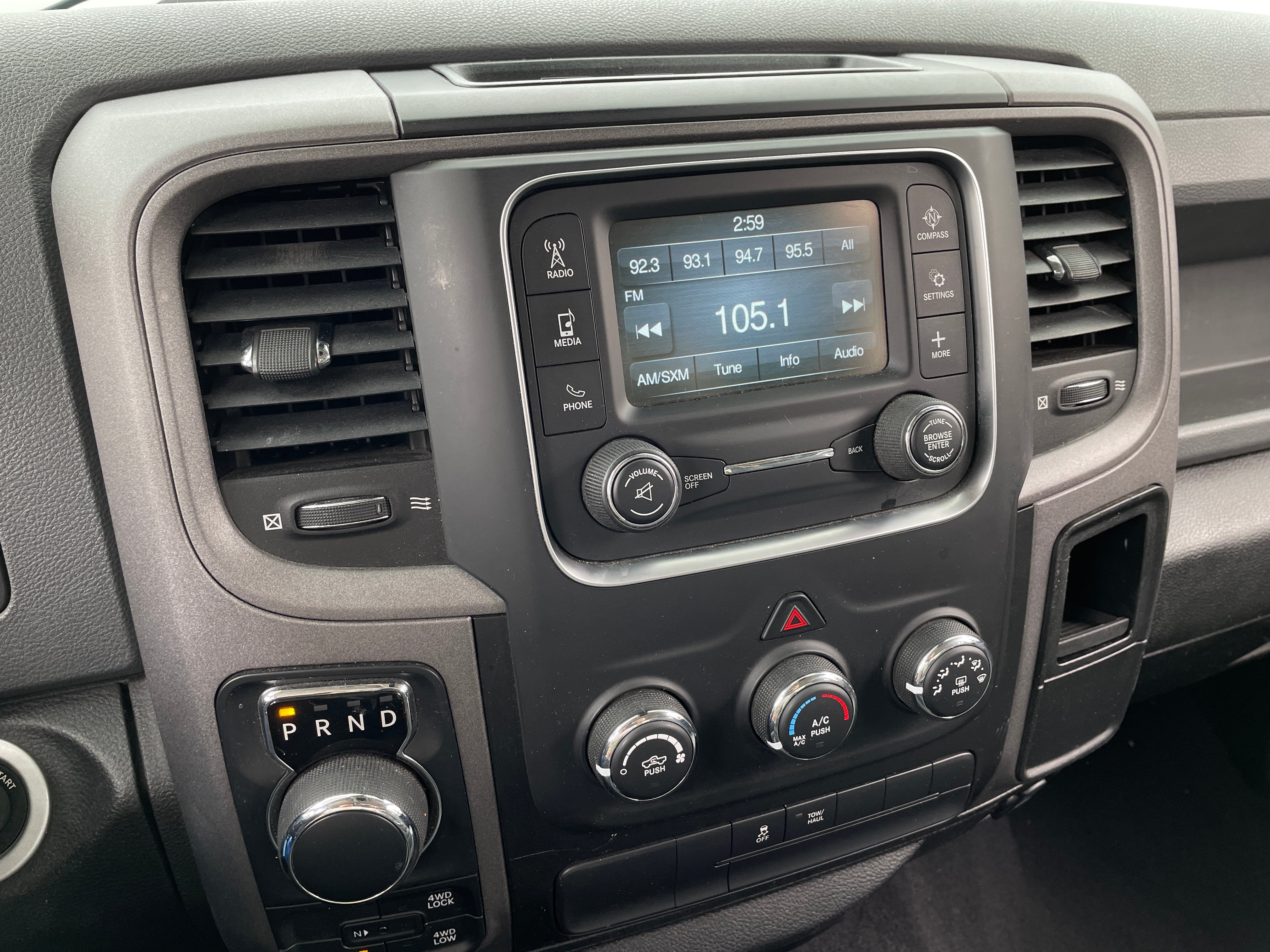 2019 RAM 1500 Classic Express 4