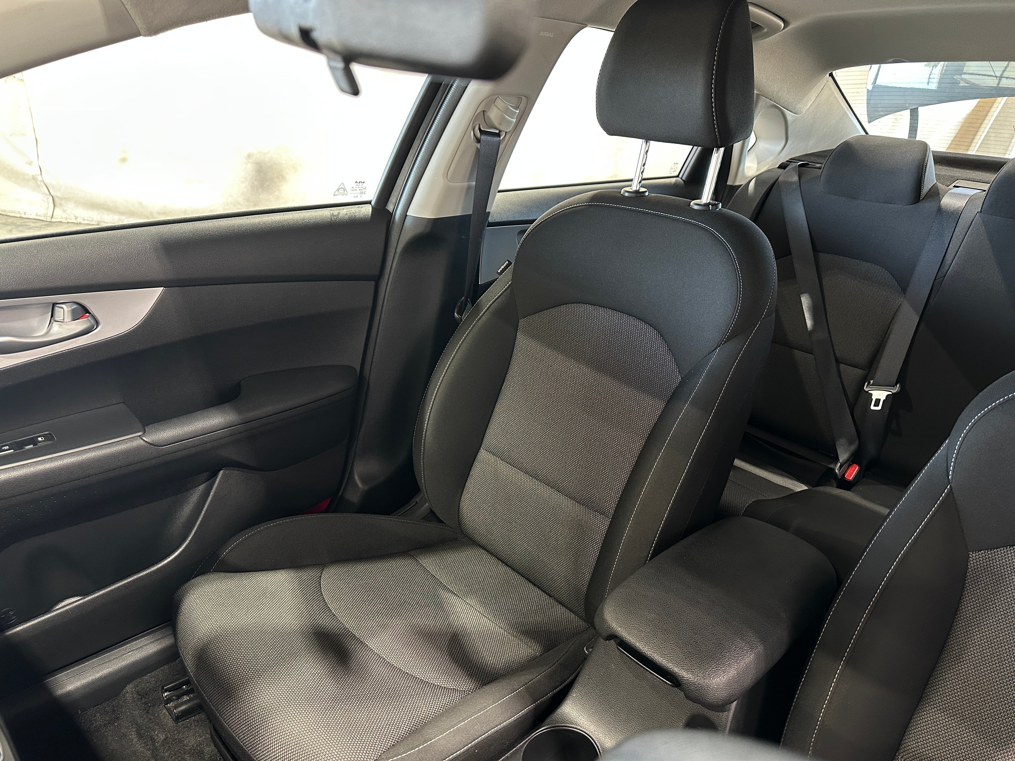 2023 Kia Forte LXS 2