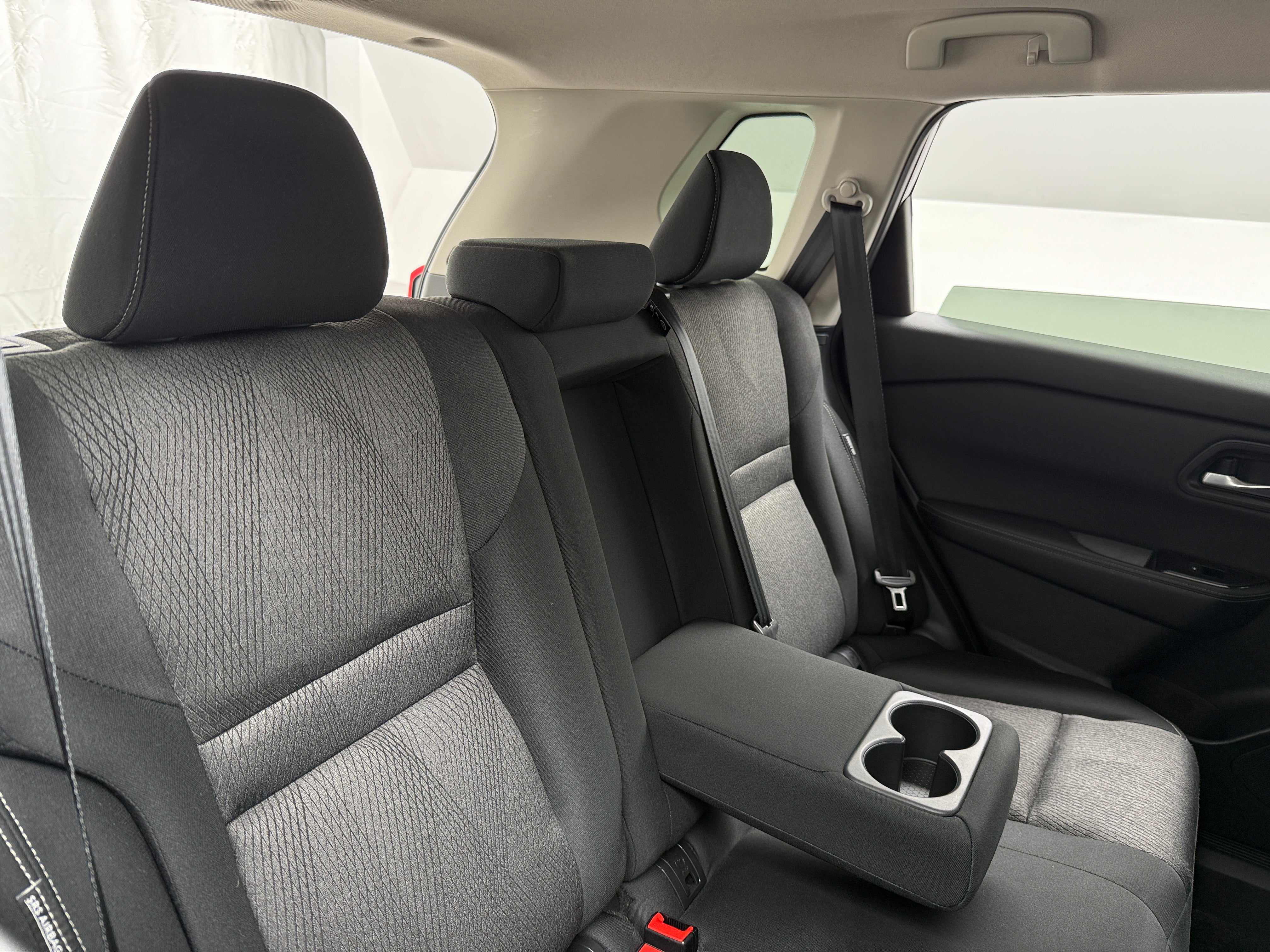 2024 Nissan Rogue SV 6