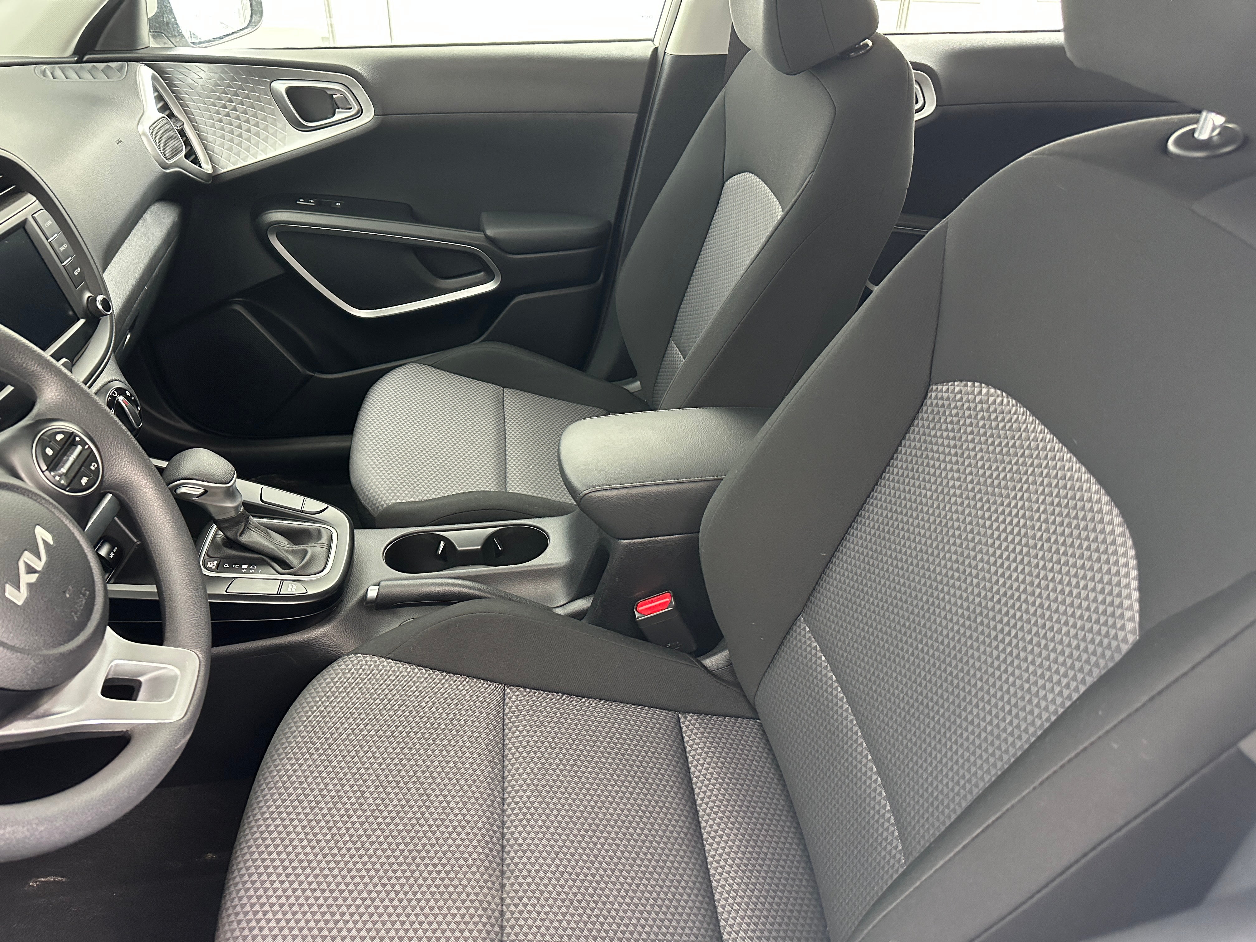 2024 Kia Soul LX 2