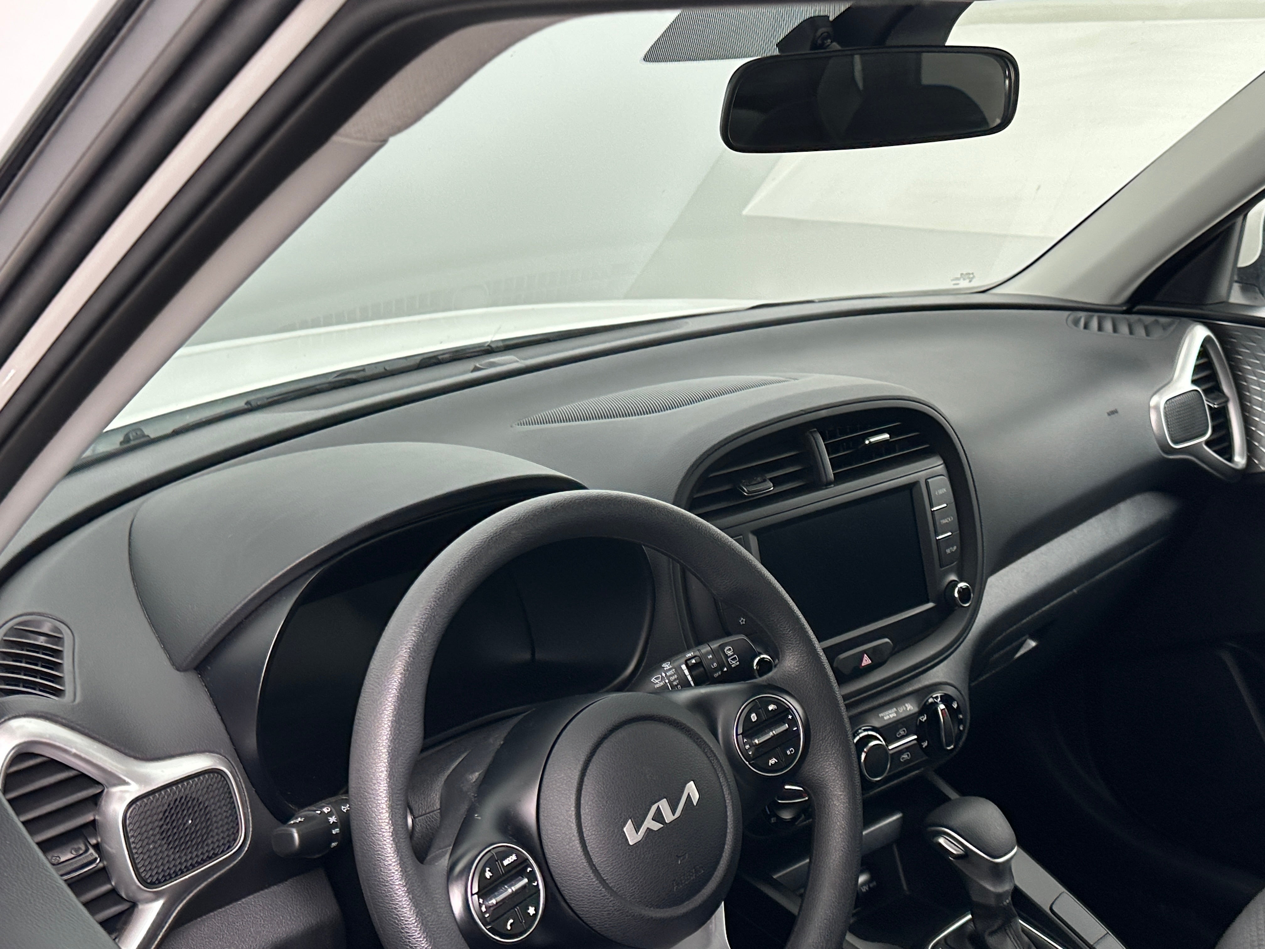 2024 Kia Soul LX 3