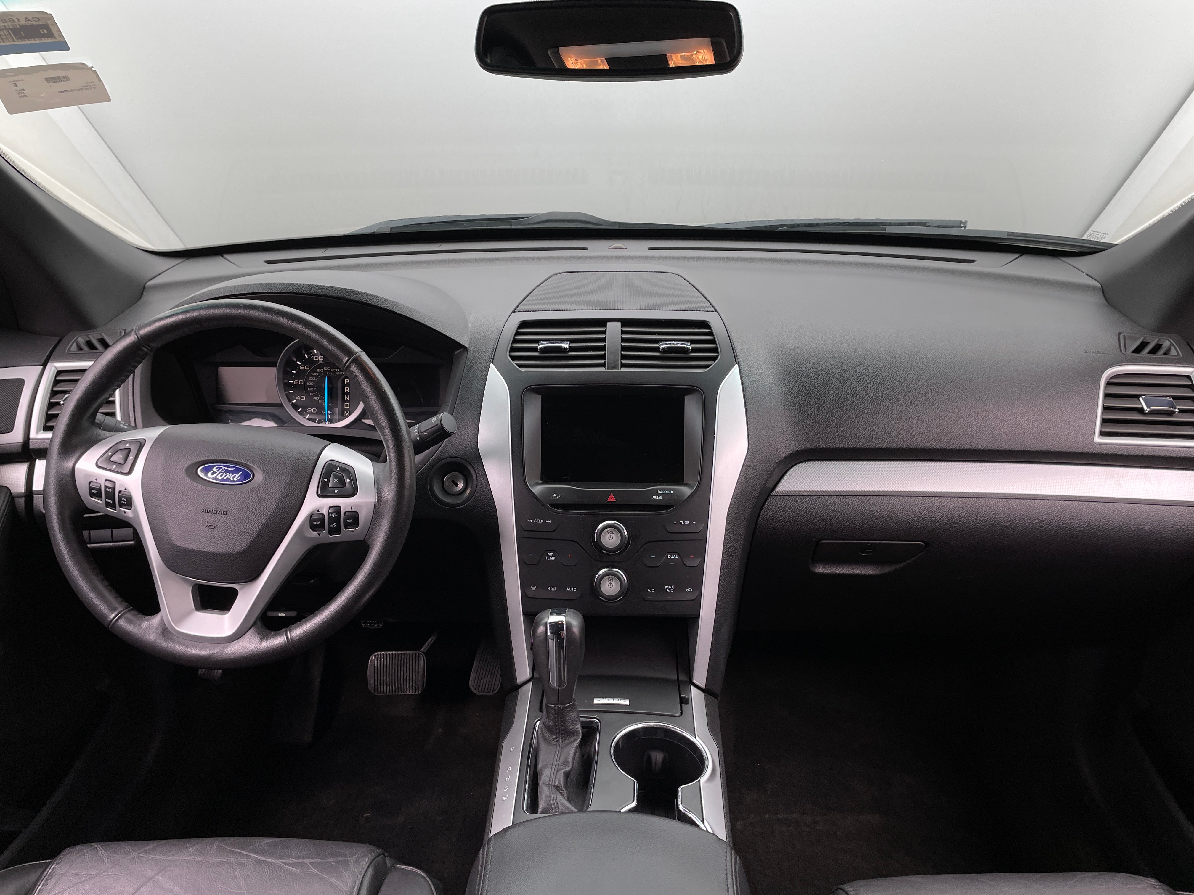 2015 Ford Explorer XLT 2