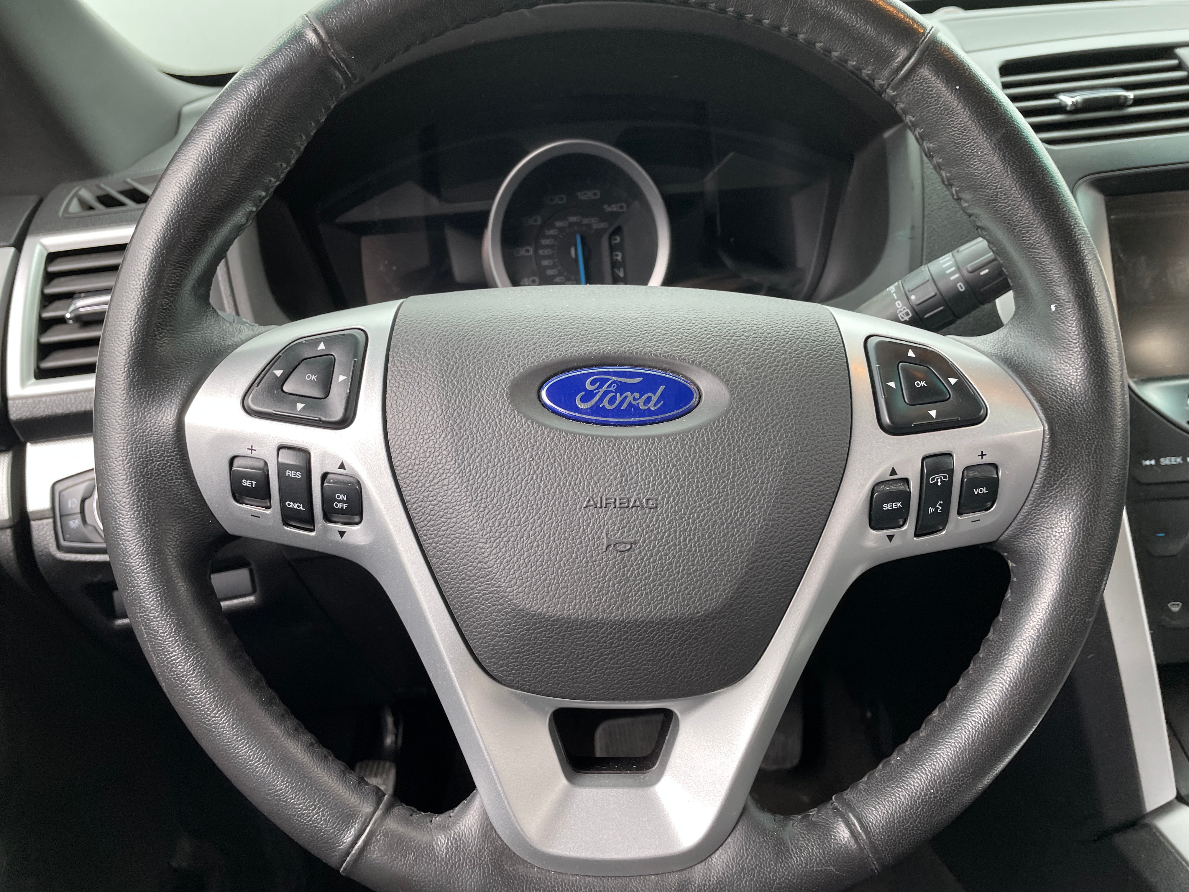 2015 Ford Explorer XLT 4