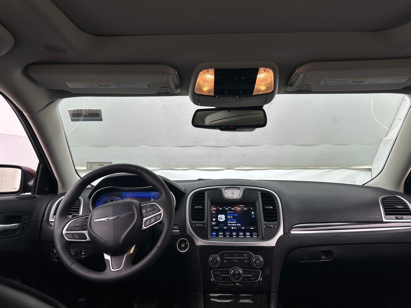 Thumbnail: 2022 Chrysler 300 - 2