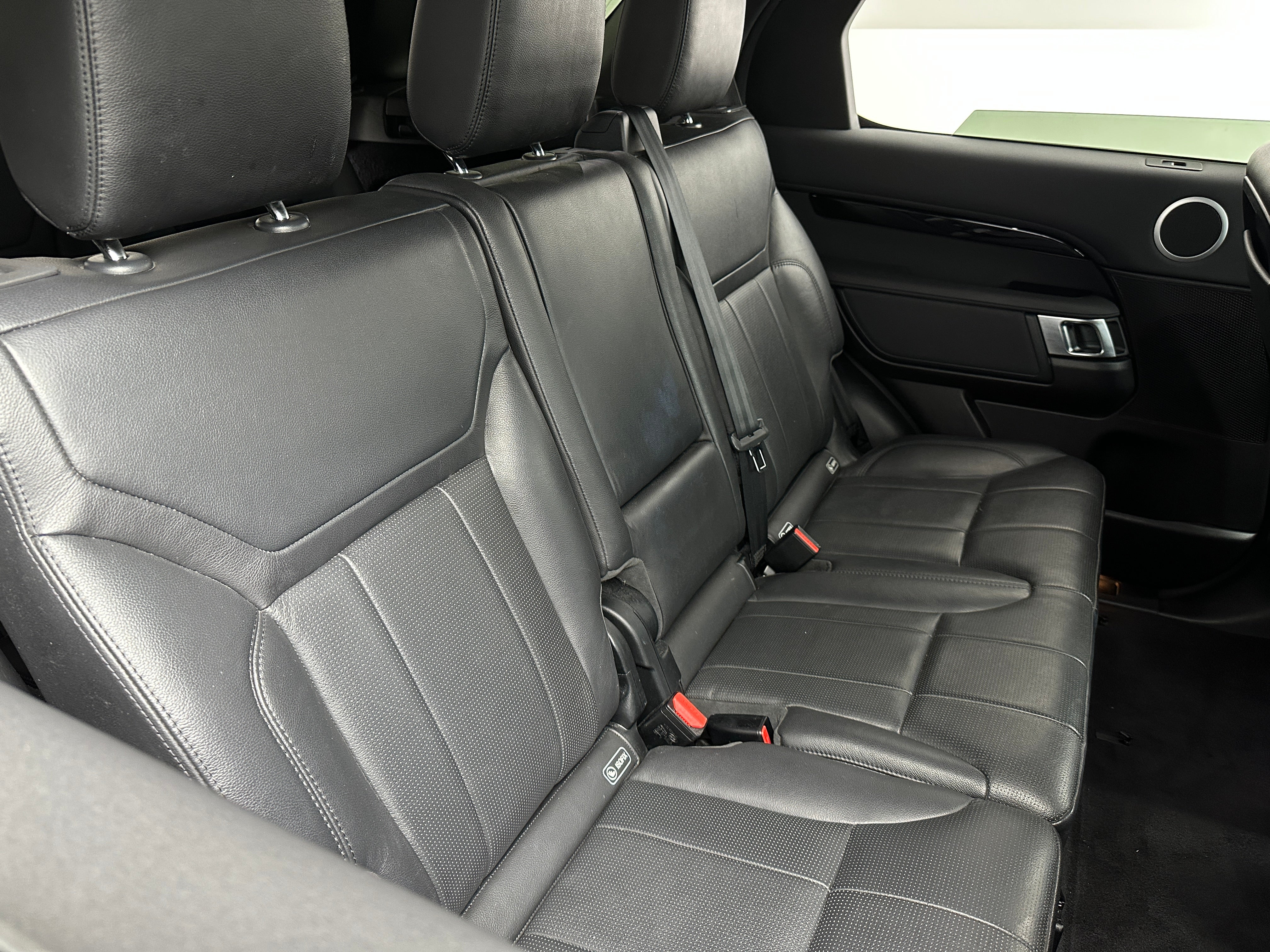 2017 Land Rover Discovery SE 5
