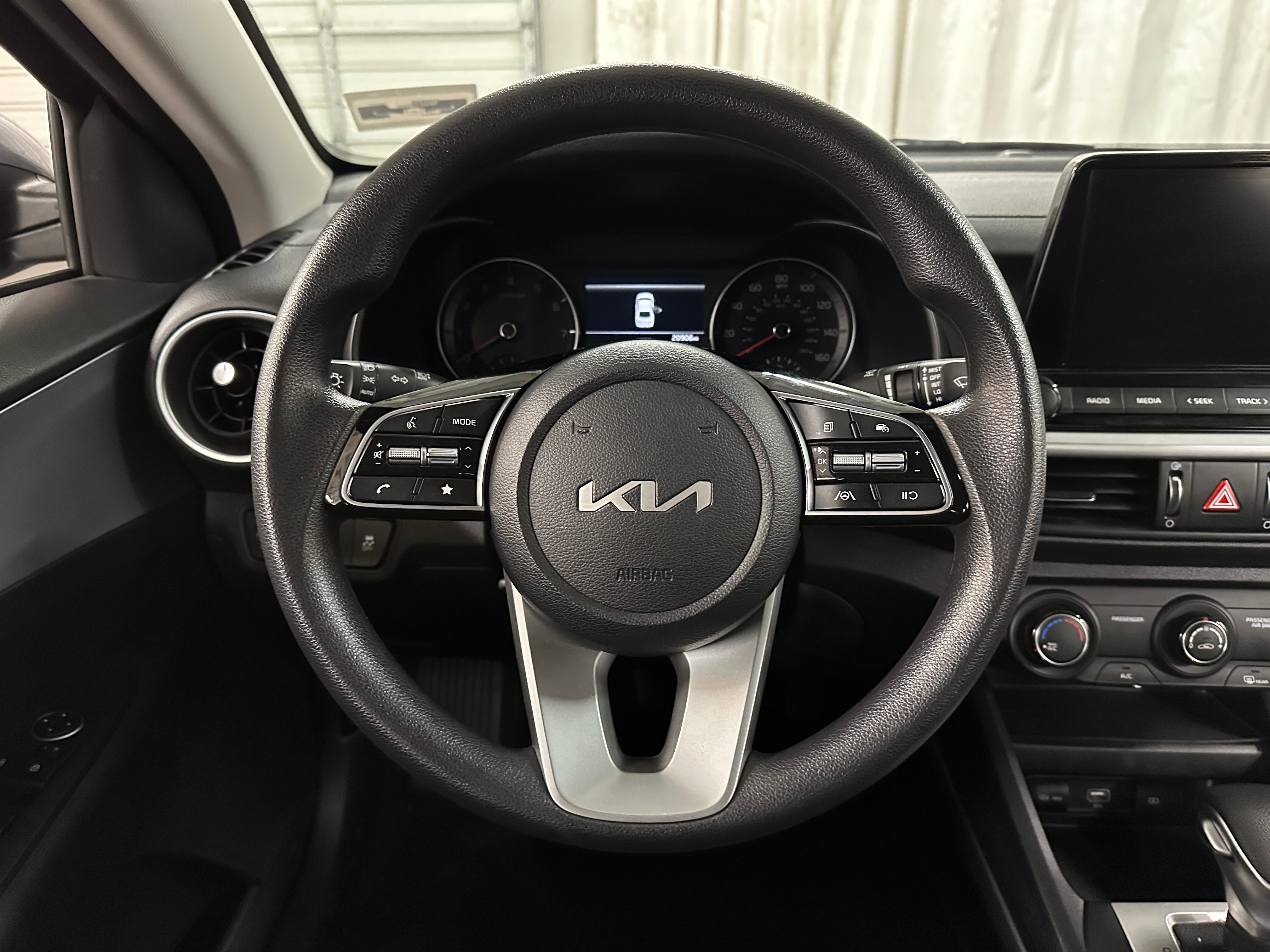 2024 Kia Forte LXS 5