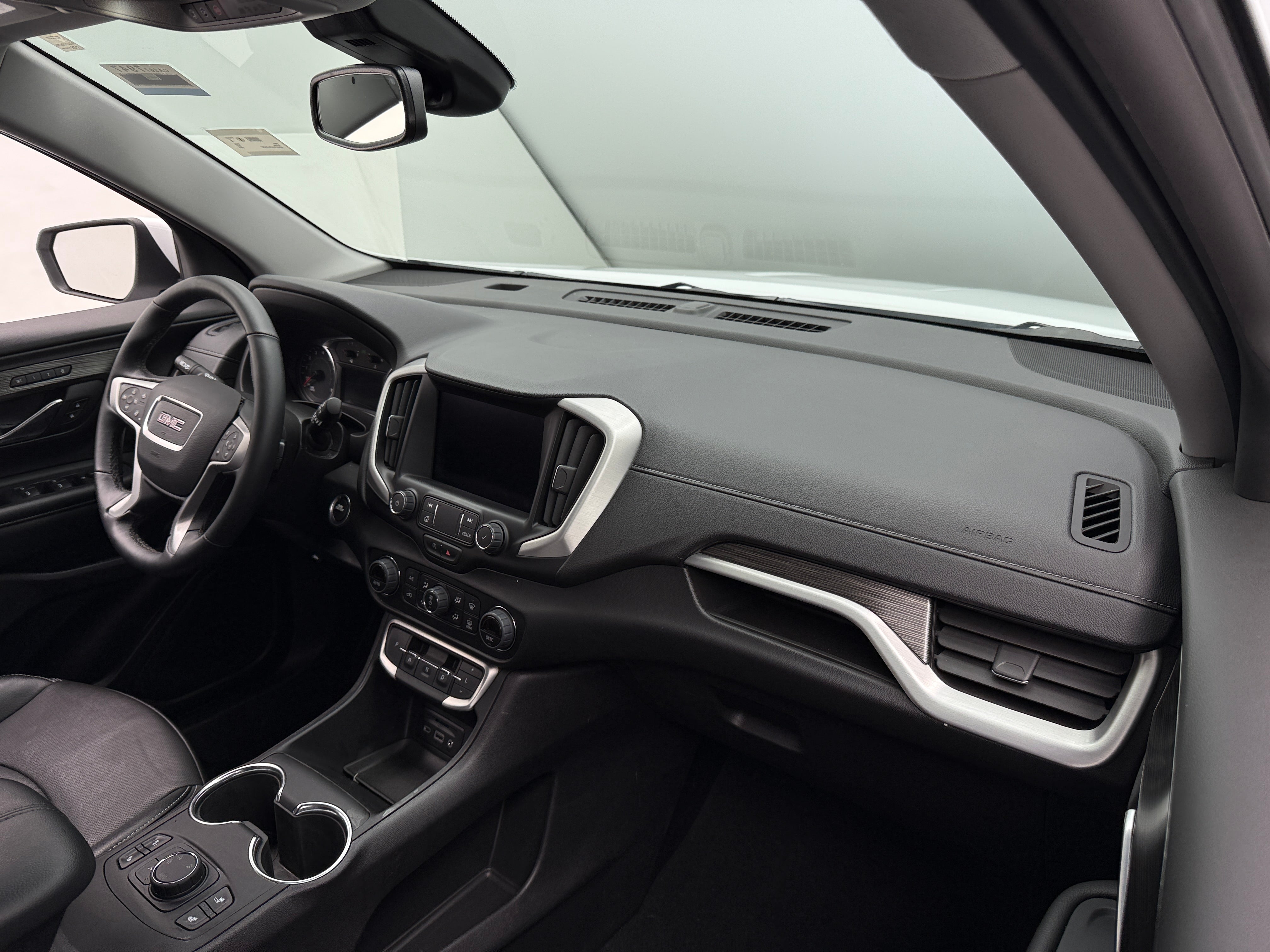2024 GMC Terrain SLT 2