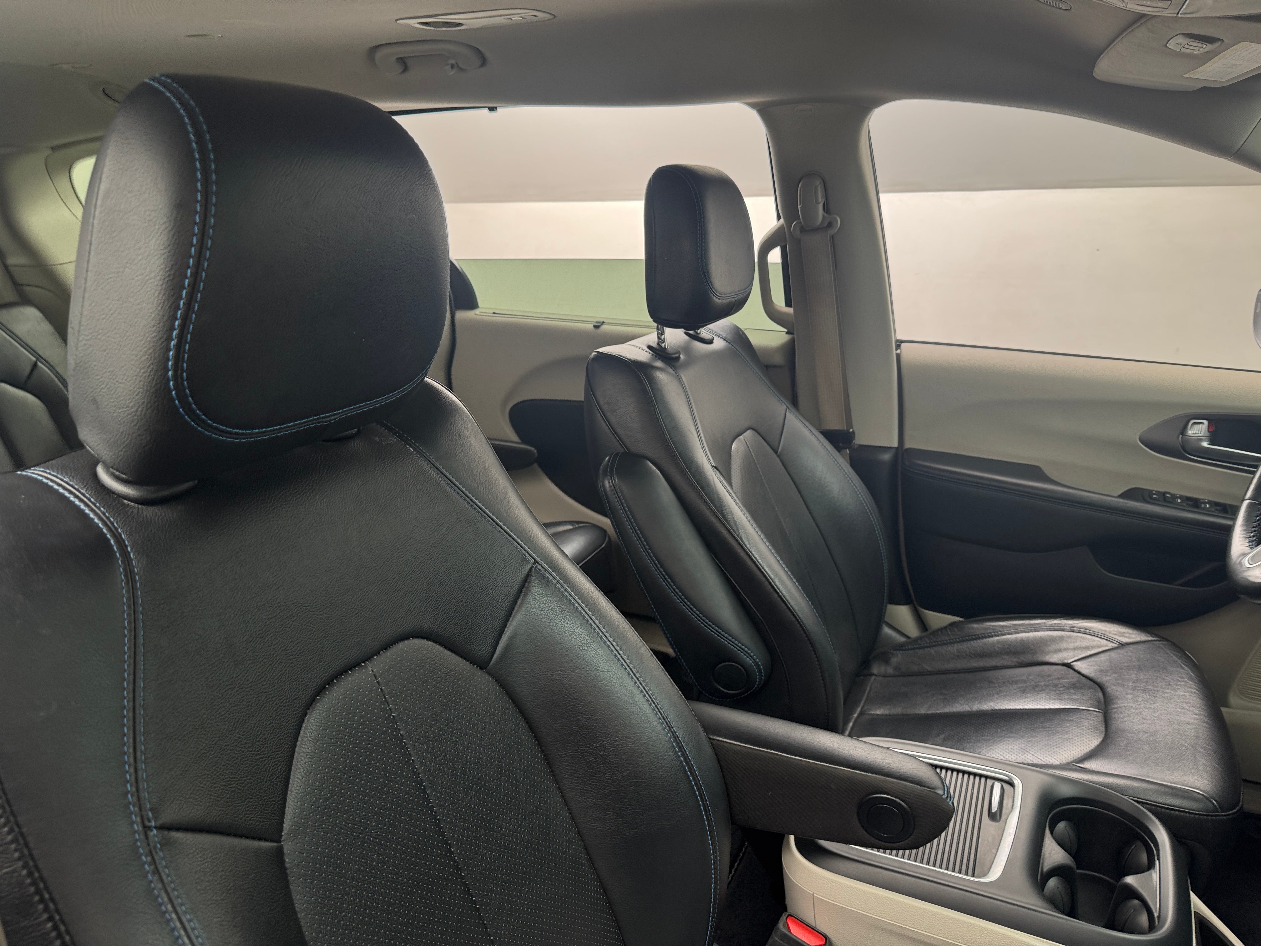 2021 Chrysler Pacifica Touring L 2