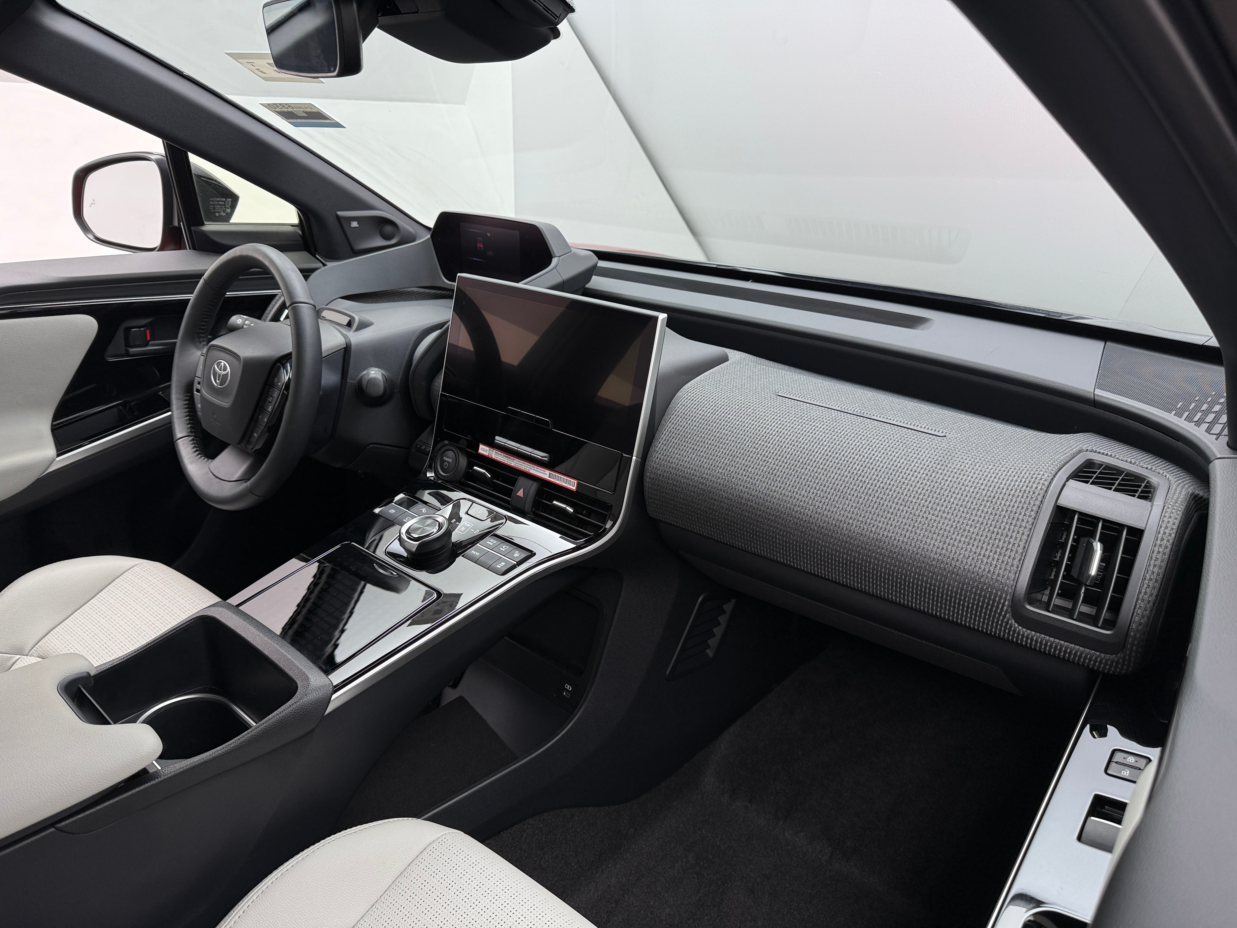 2024 Toyota bZ4X Limited 2
