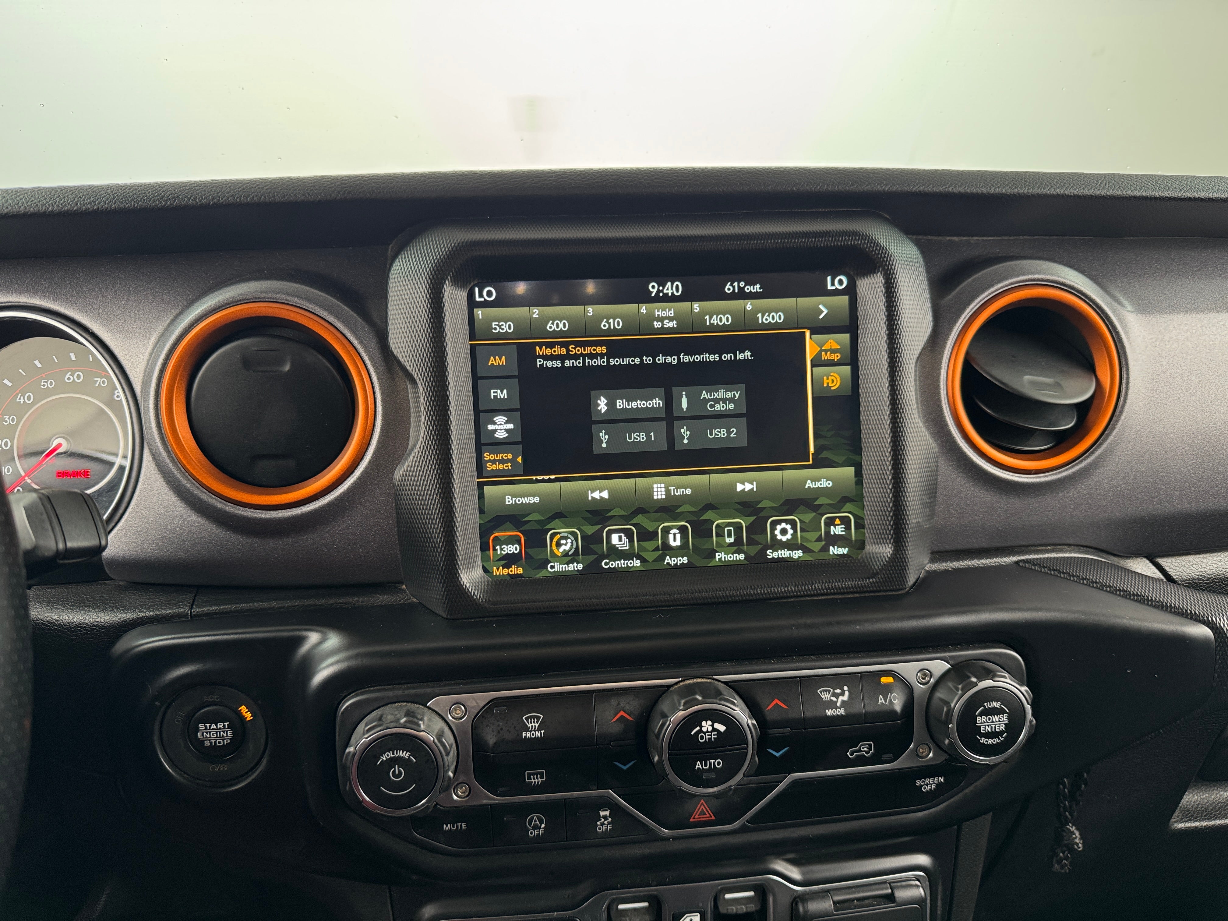 2022 Jeep Gladiator Mojave 4