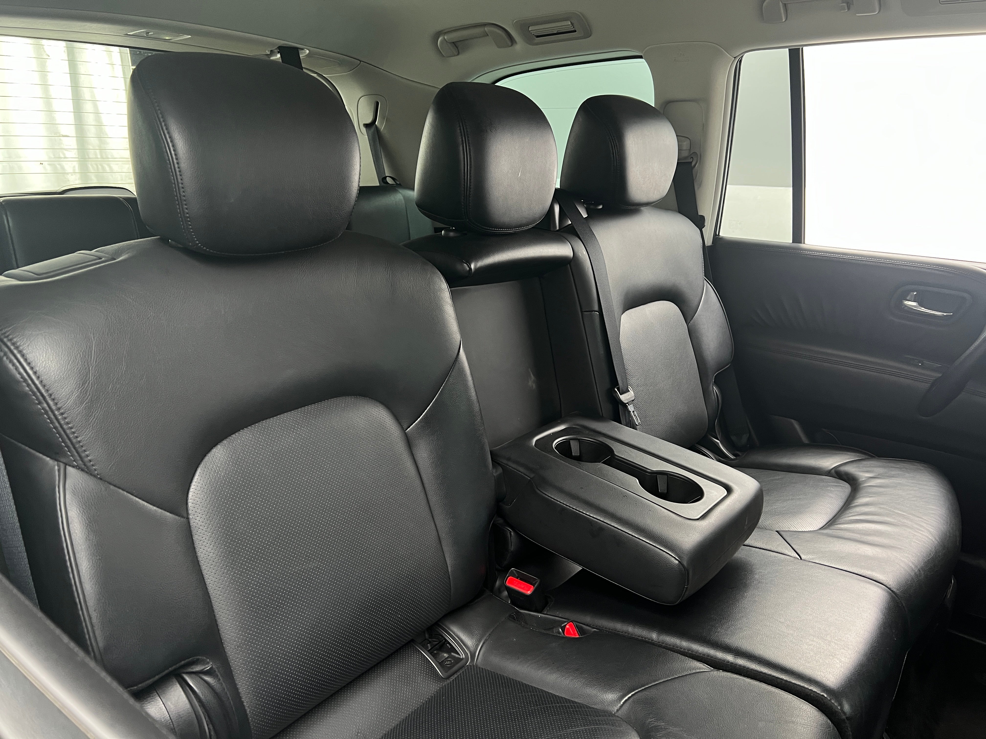 2023 Nissan Armada SL 5