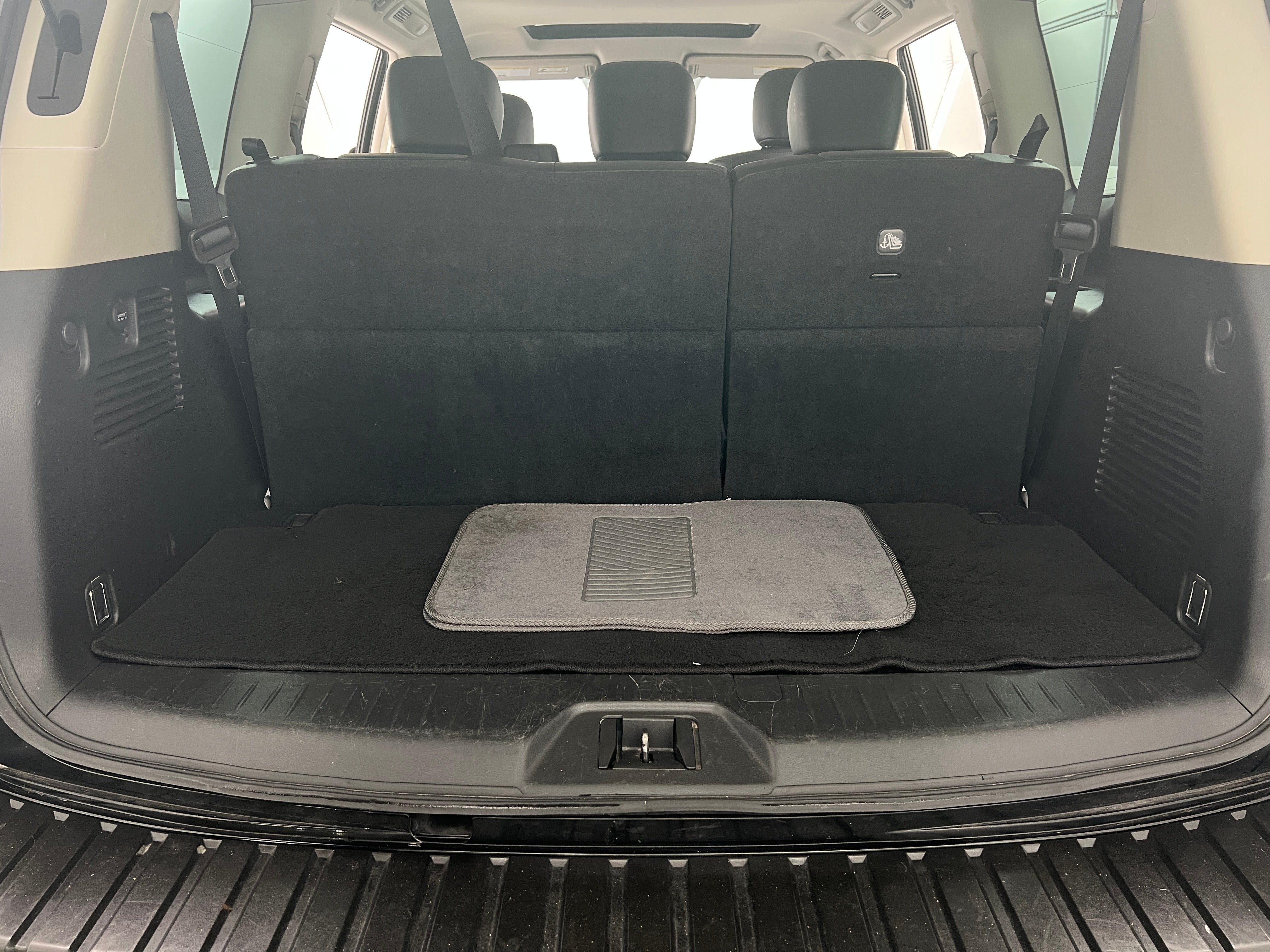 2023 Nissan Armada SL 6