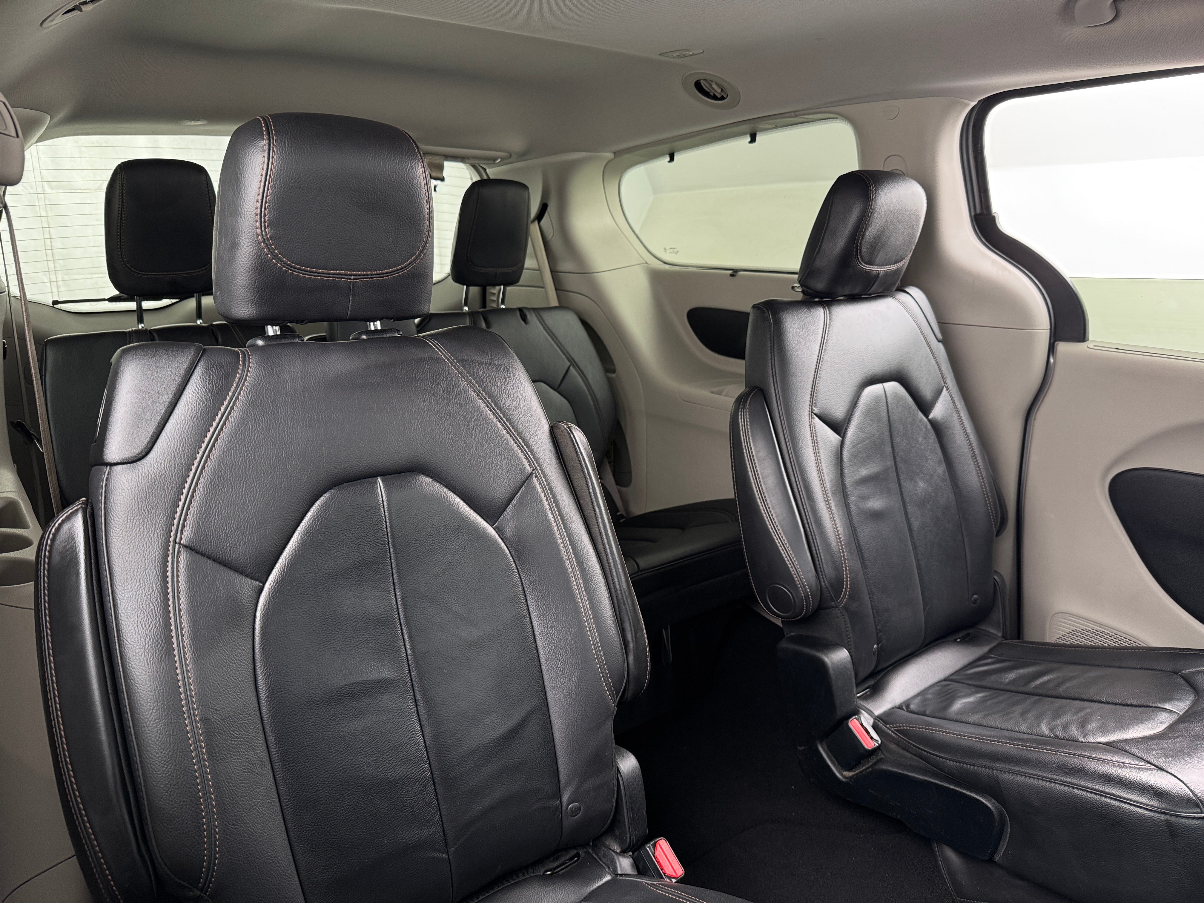 2017 Chrysler Pacifica Touring L 5