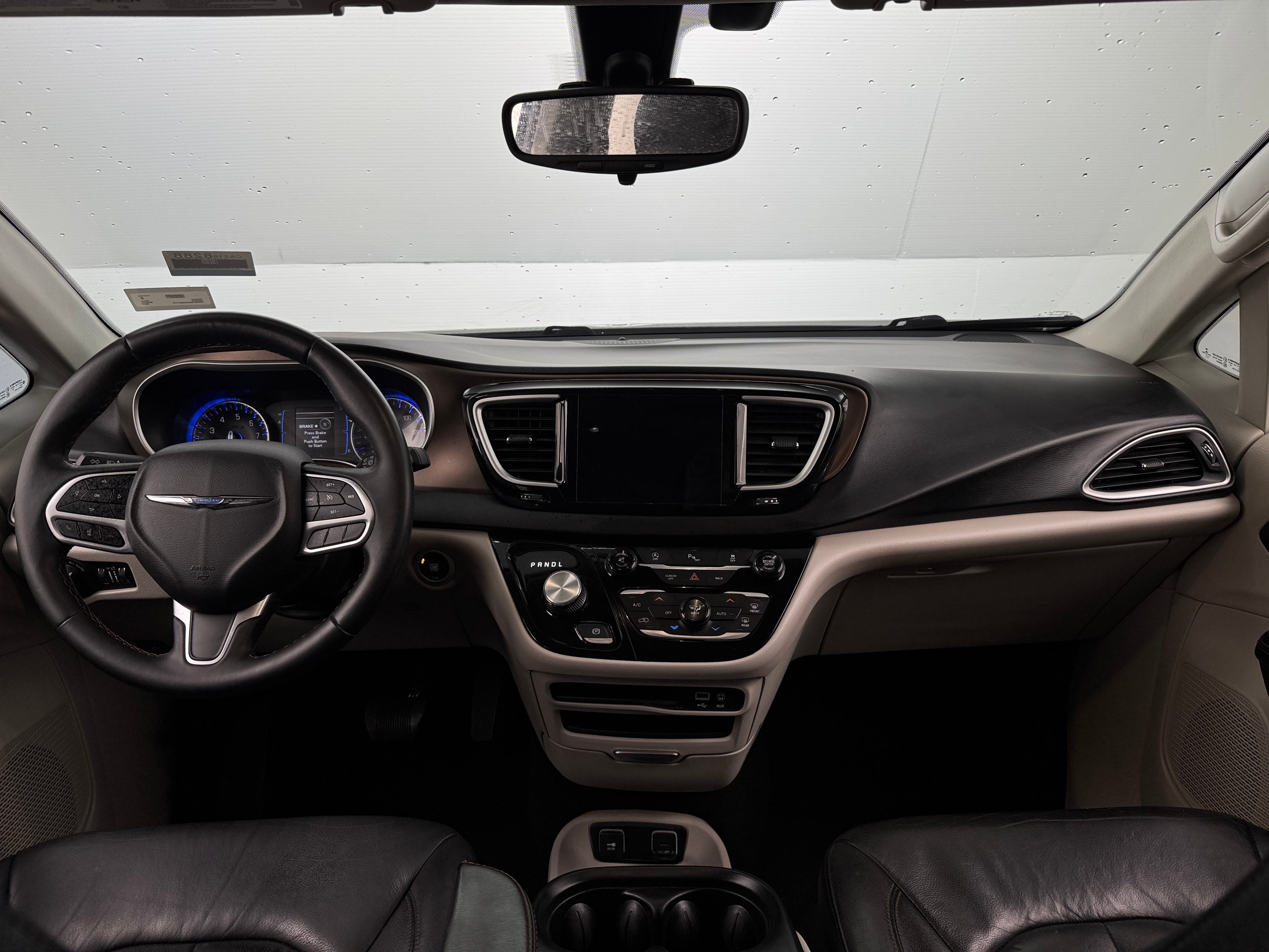 2017 Chrysler Pacifica Touring L 2