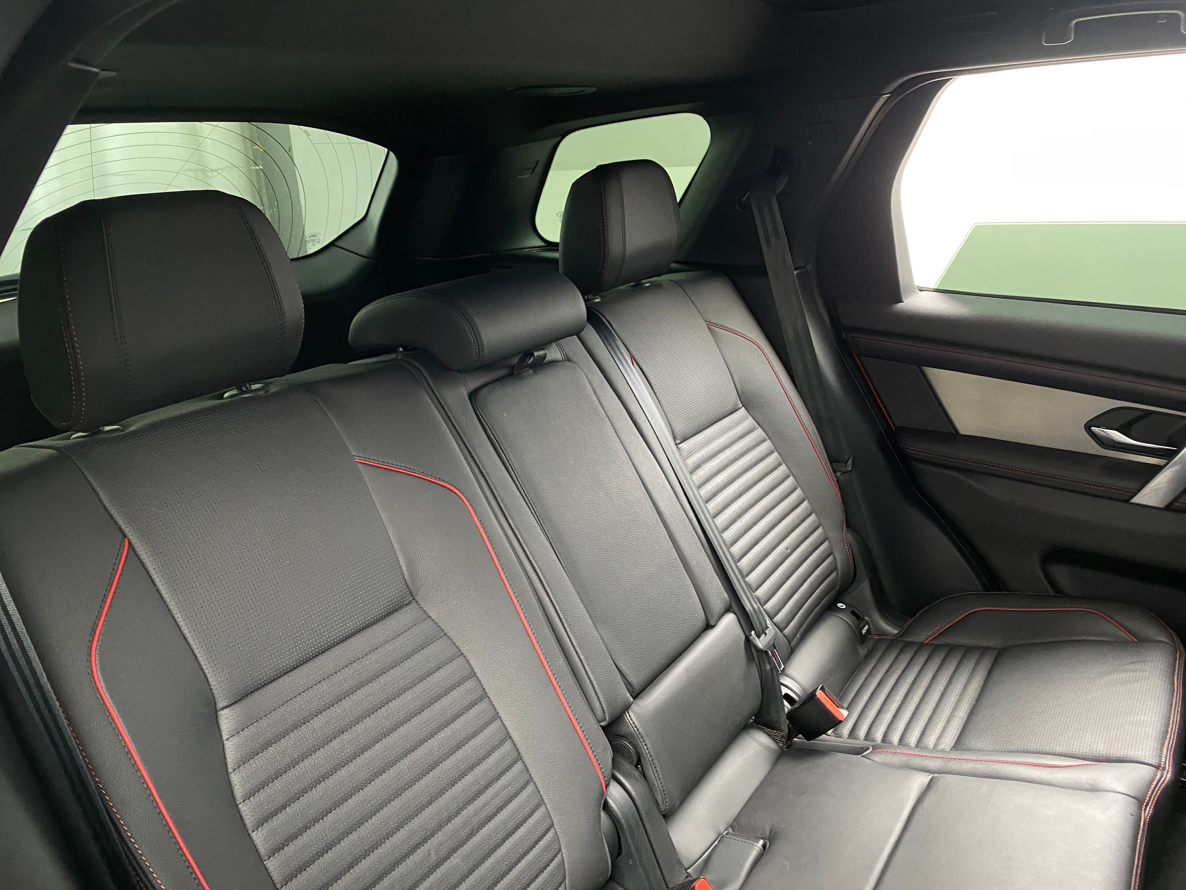 2022 Land Rover Discovery Sport R-Dynamic SE 5