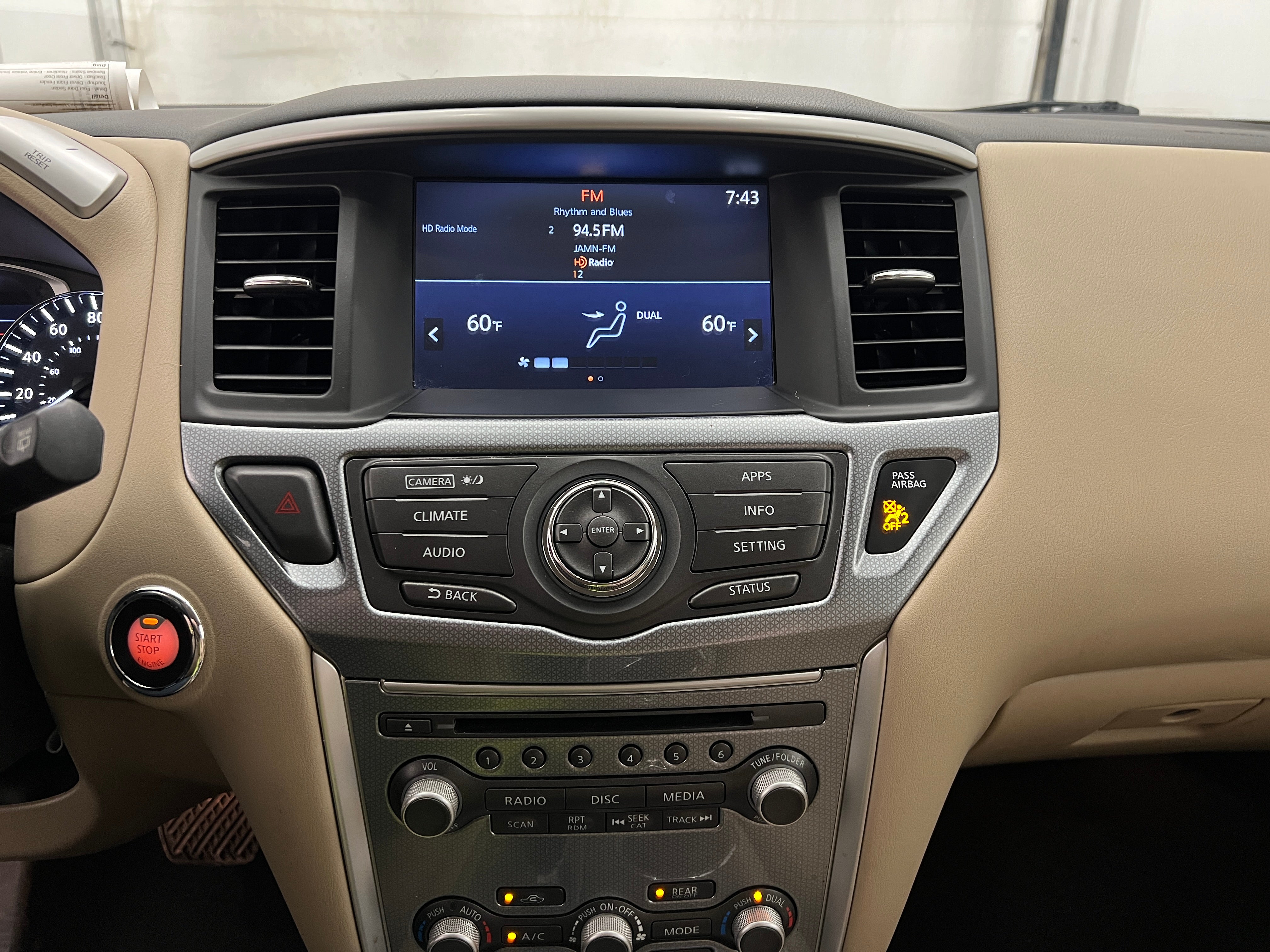 2017 Nissan Pathfinder SL 3