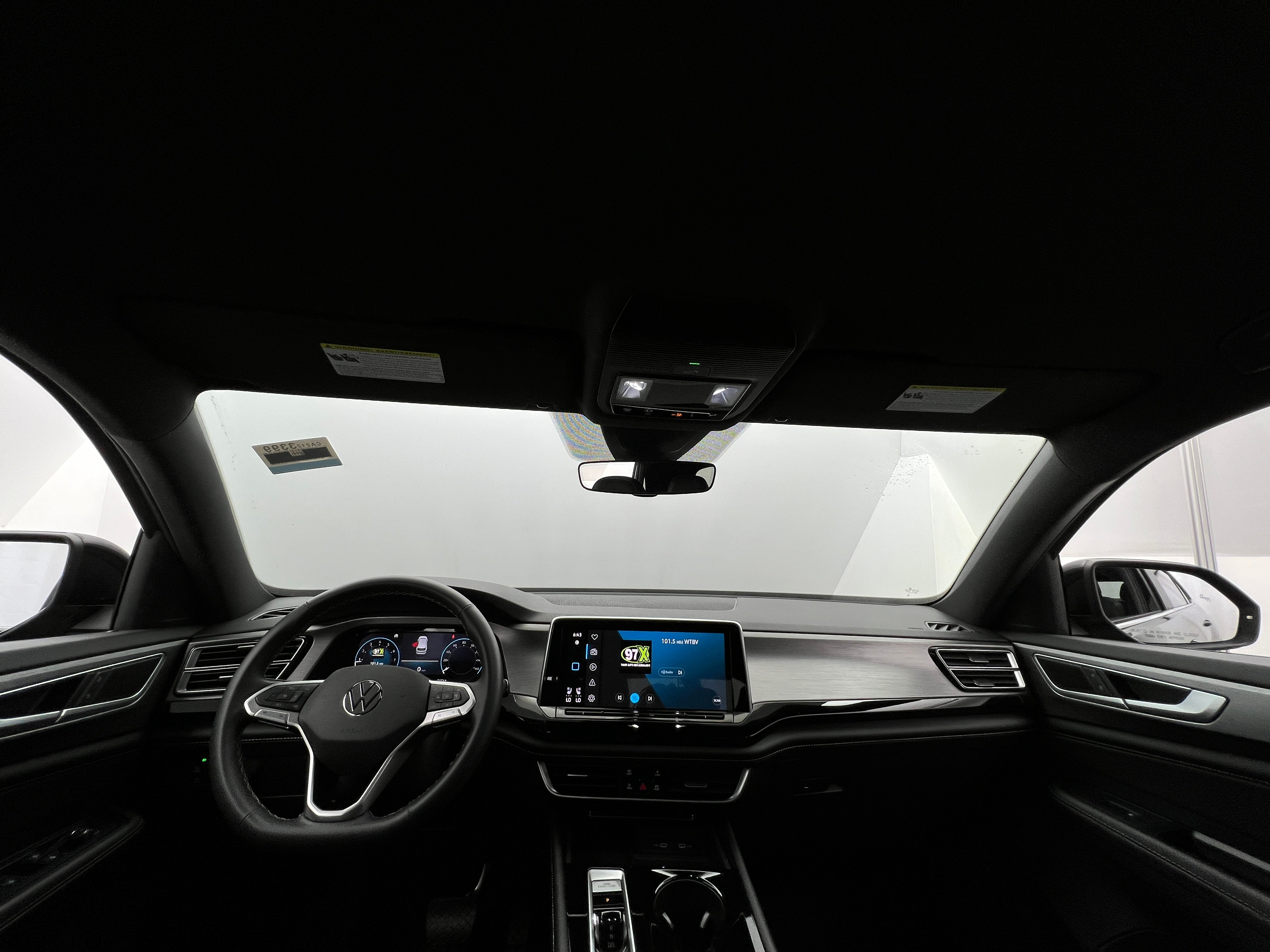 2024 Volkswagen Atlas SE 2