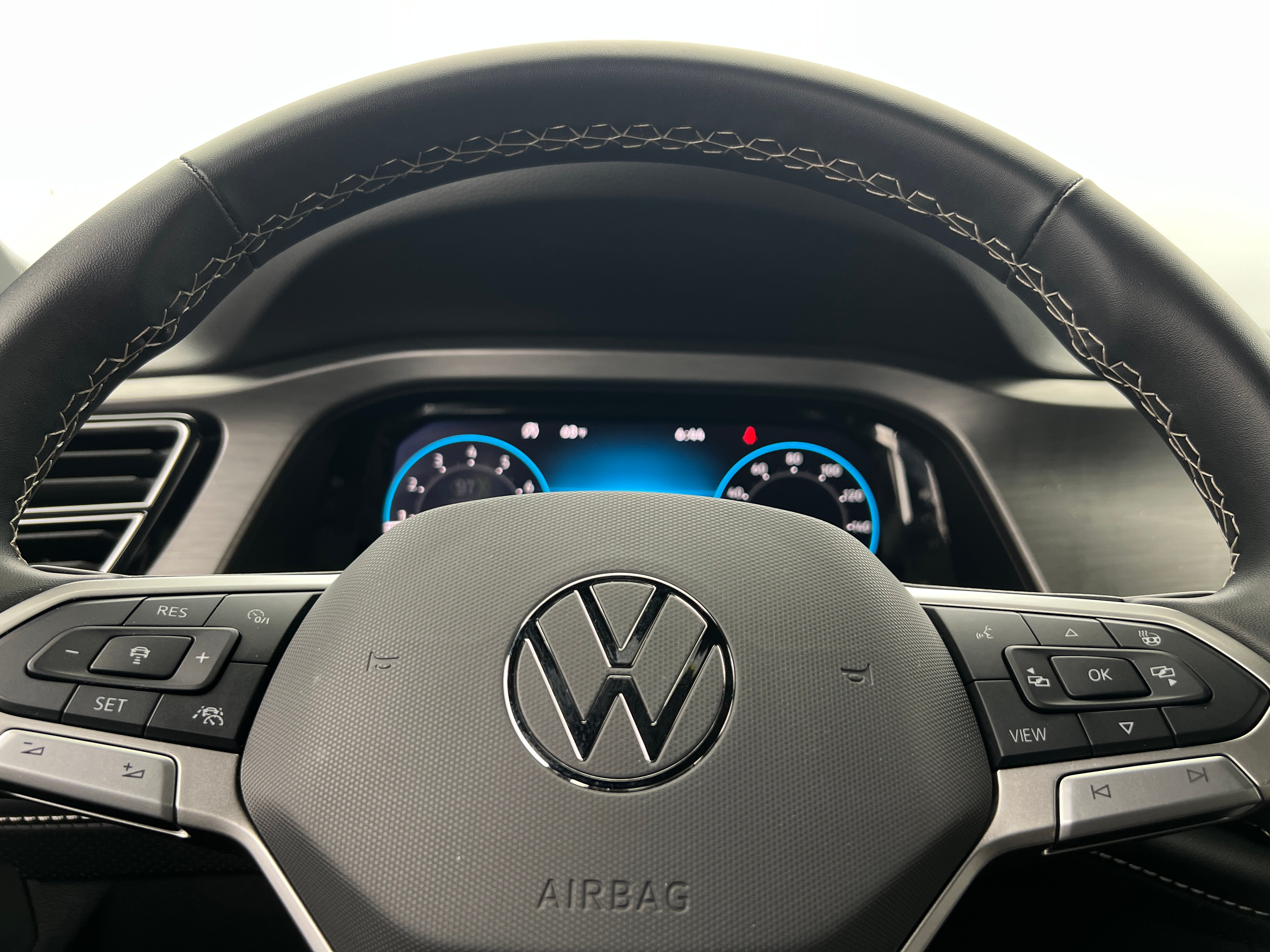 2024 Volkswagen Atlas SE 4