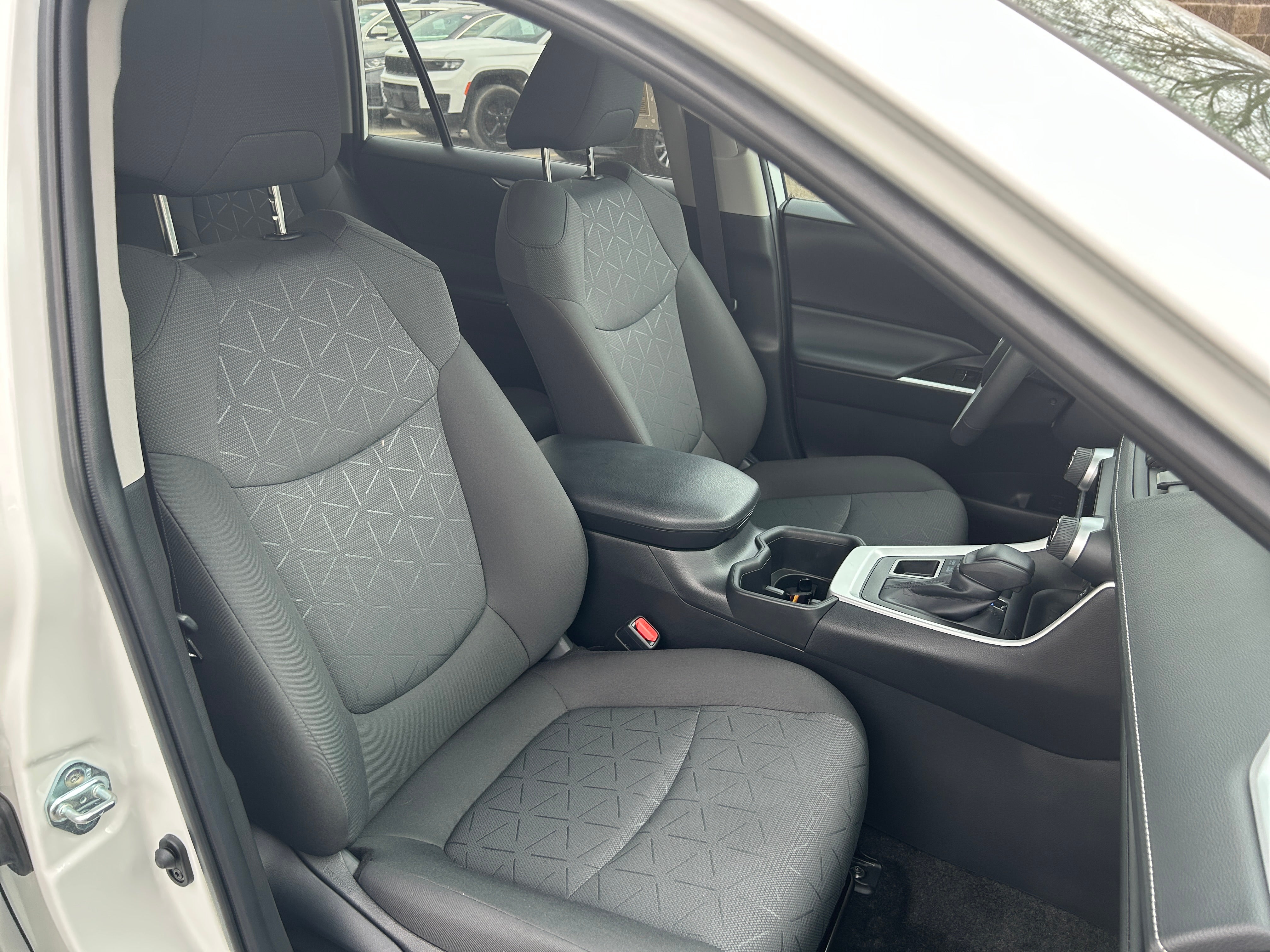 2024 Toyota RAV4 XLE 2