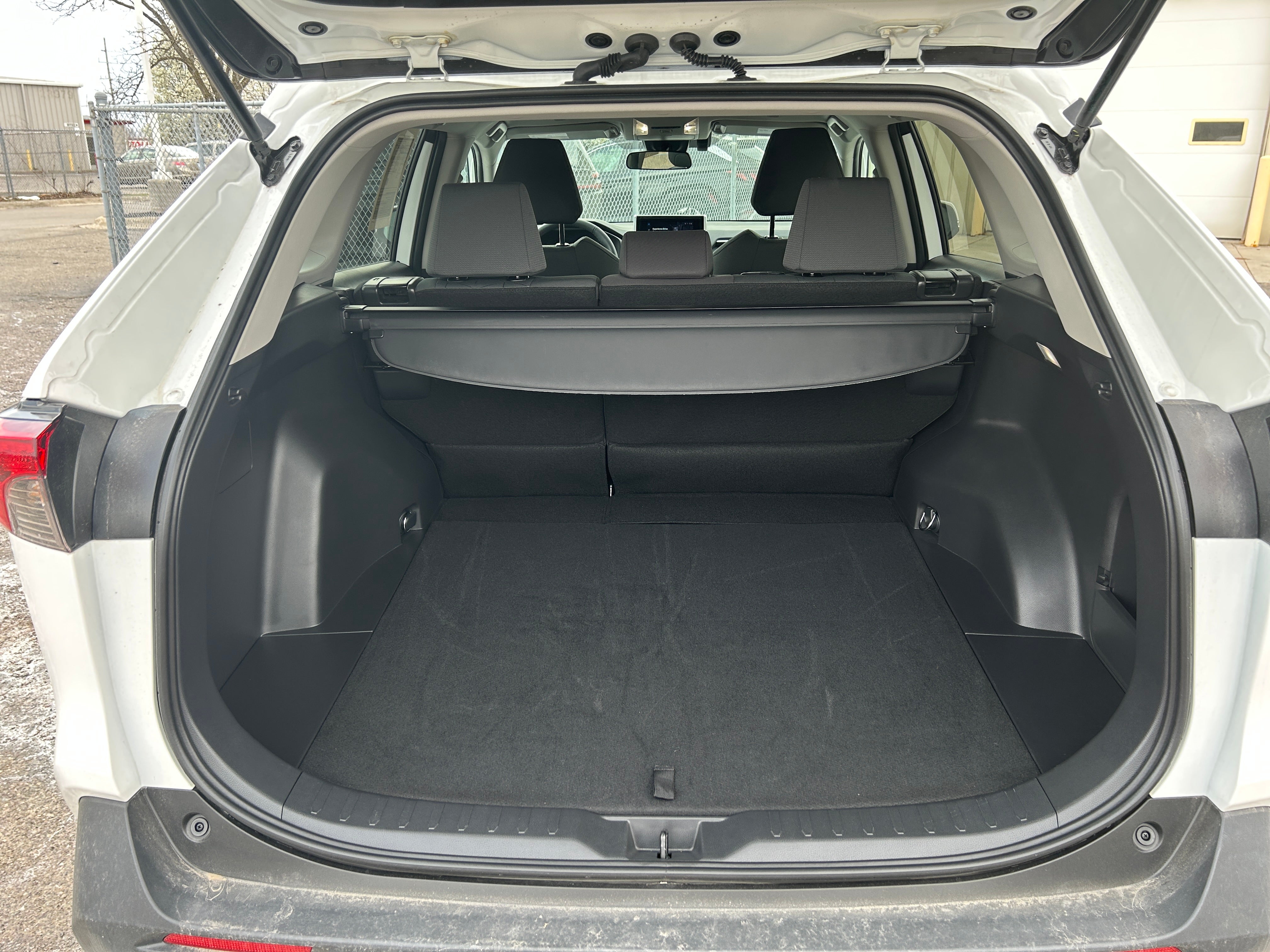 2024 Toyota RAV4 XLE 6