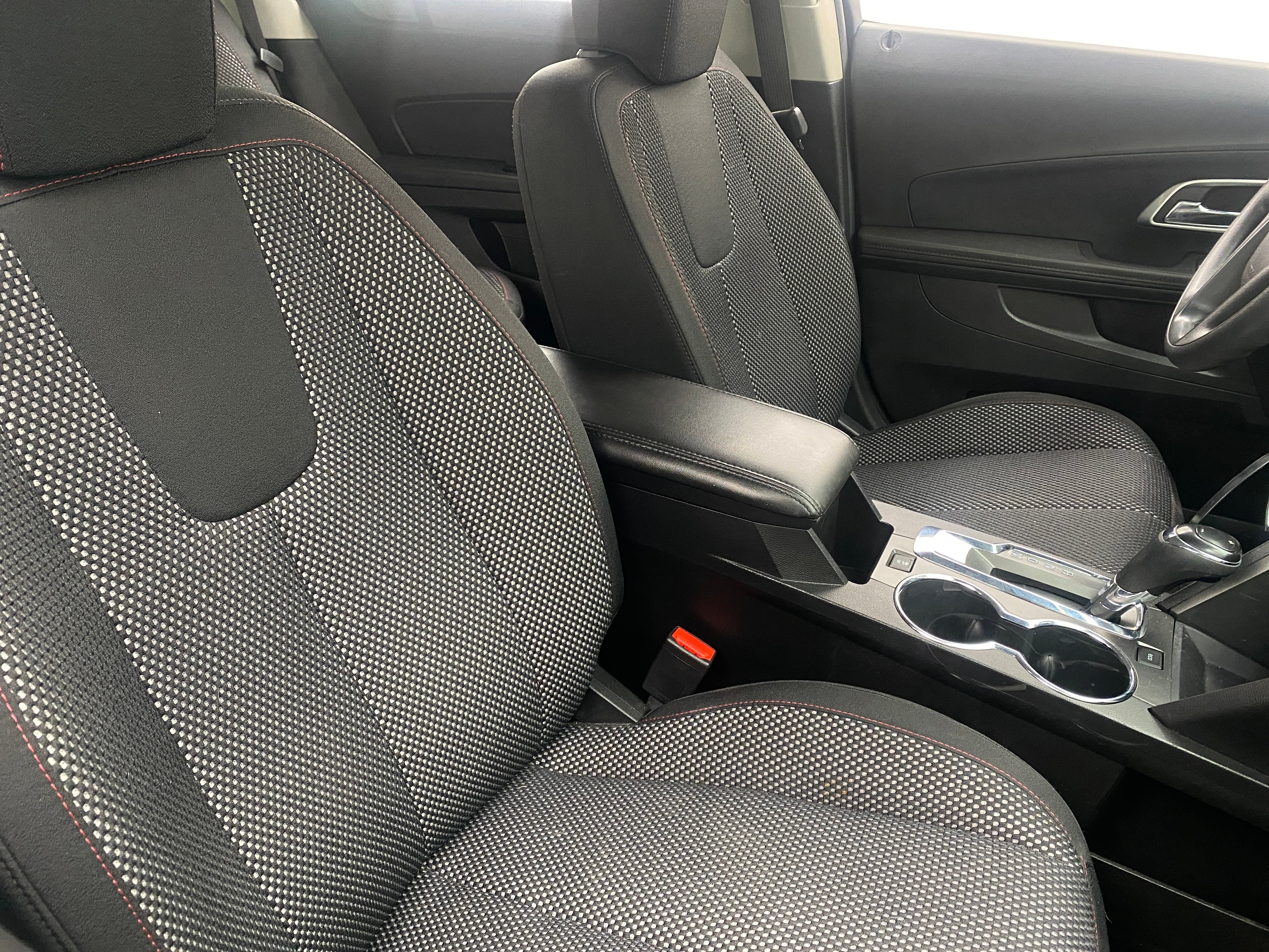 2017 Chevrolet Equinox LS 2