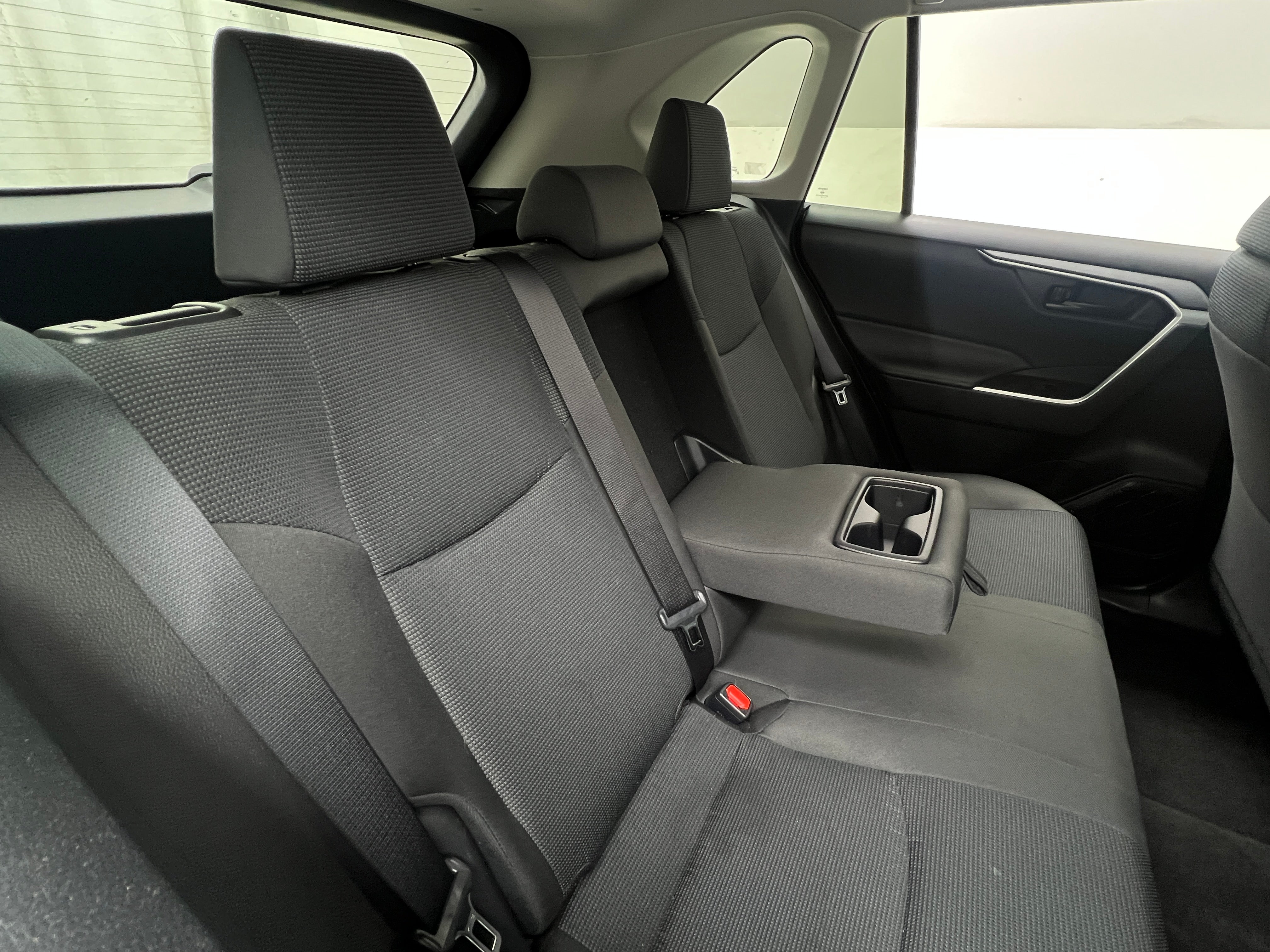 2024 Toyota RAV4 LE 6