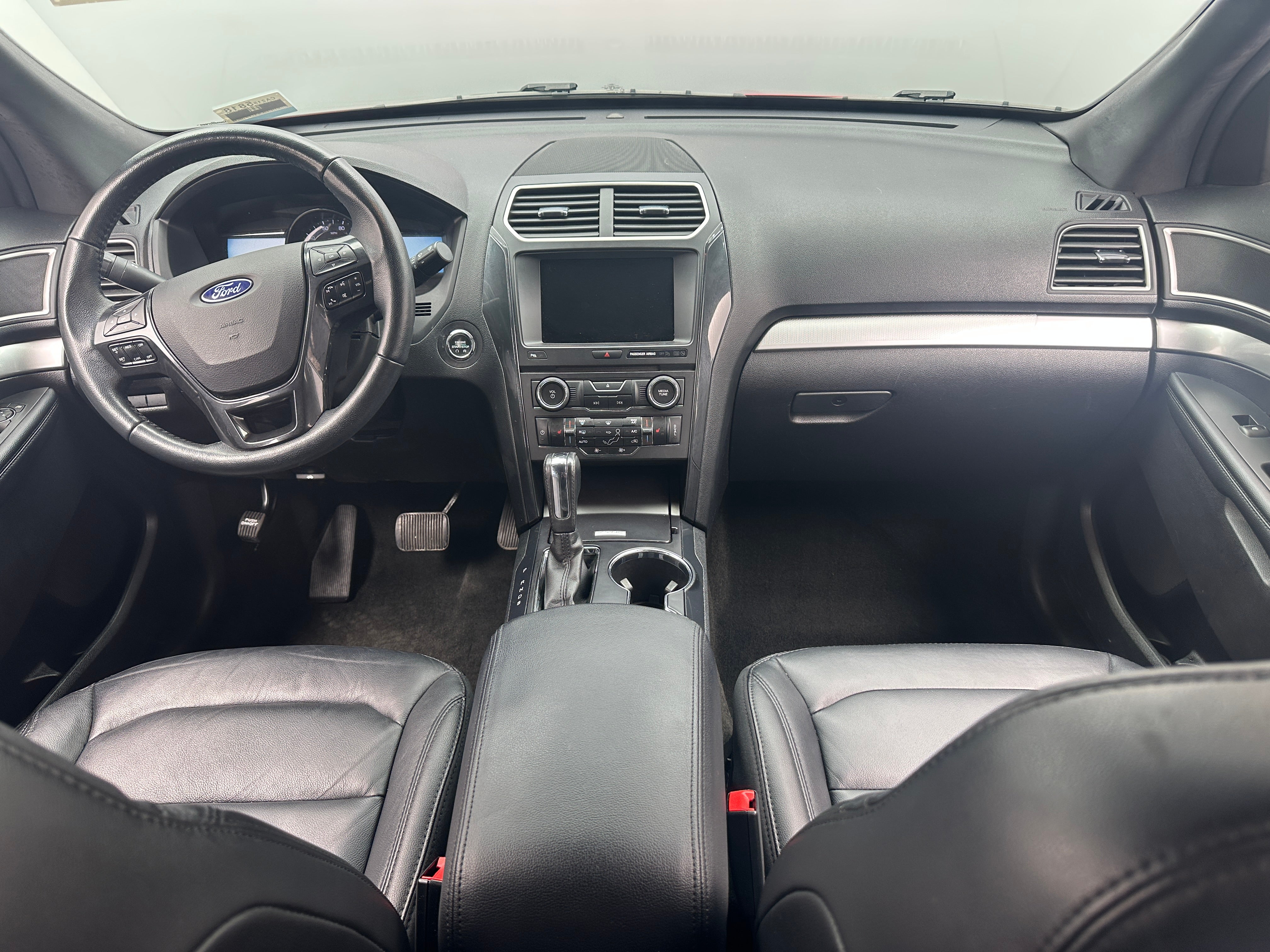 2017 Ford Explorer XLT 2