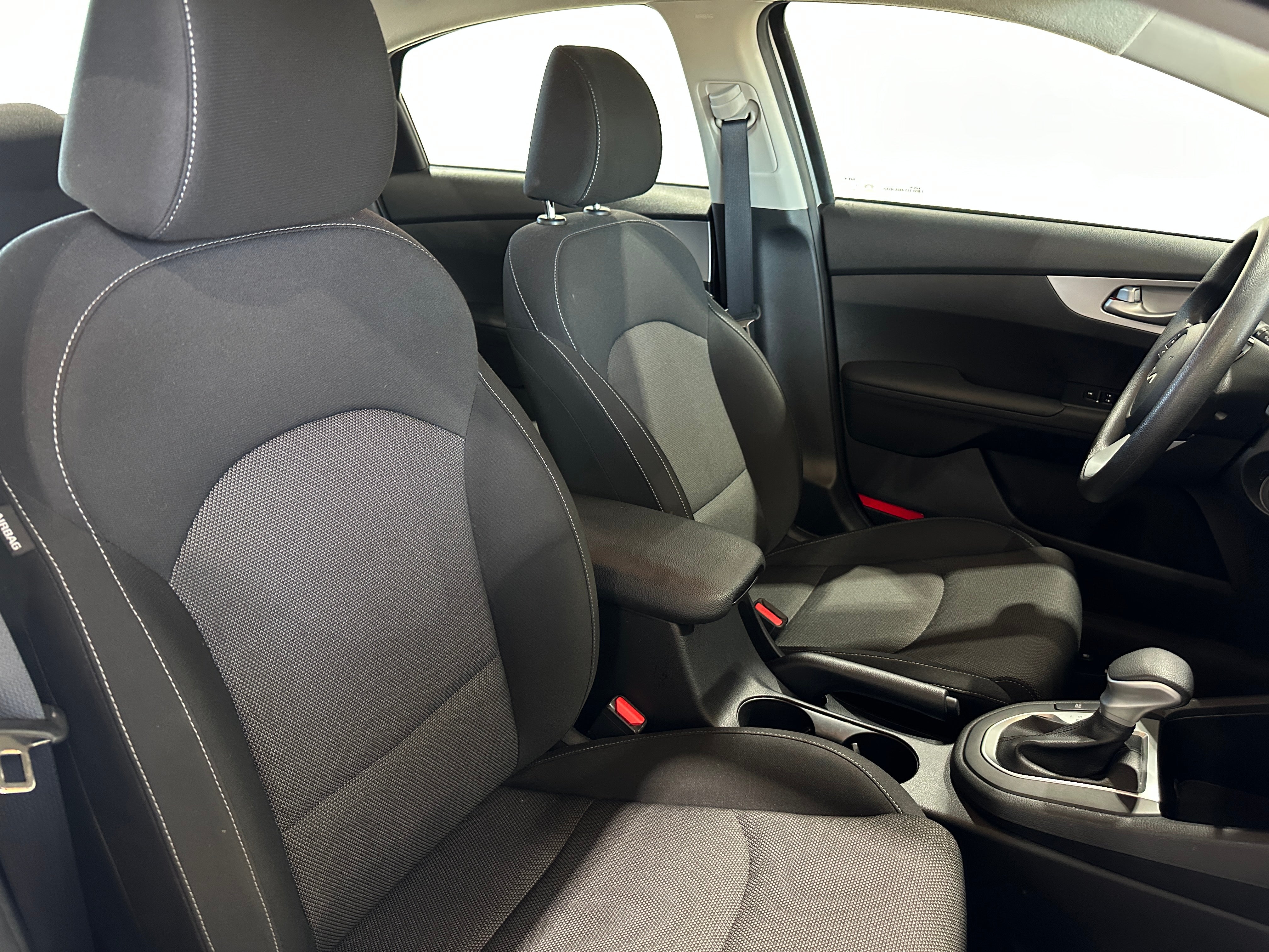 2024 Kia Forte LXS 2