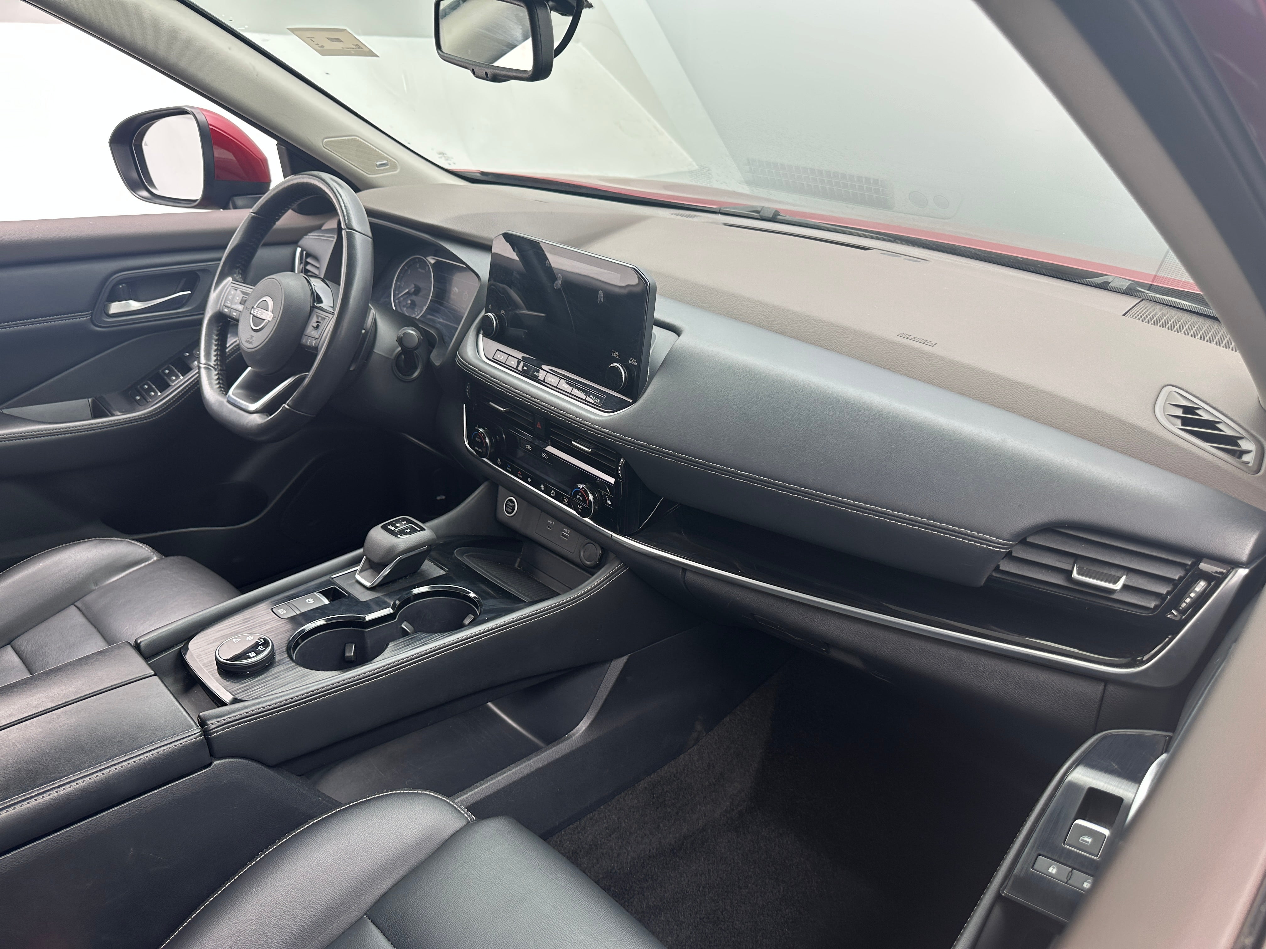 2023 Nissan Rogue SL 2