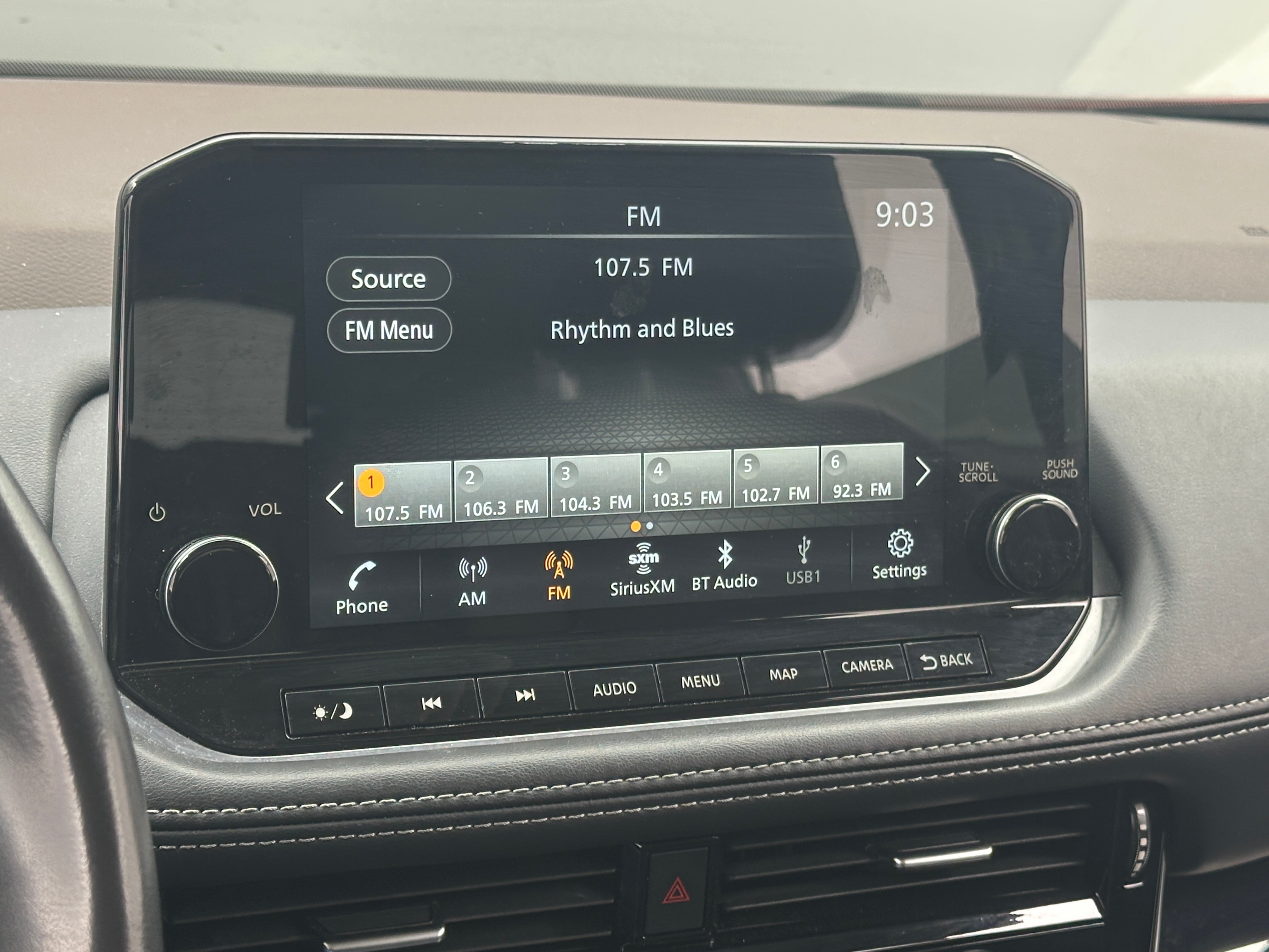 2023 Nissan Rogue SL 3