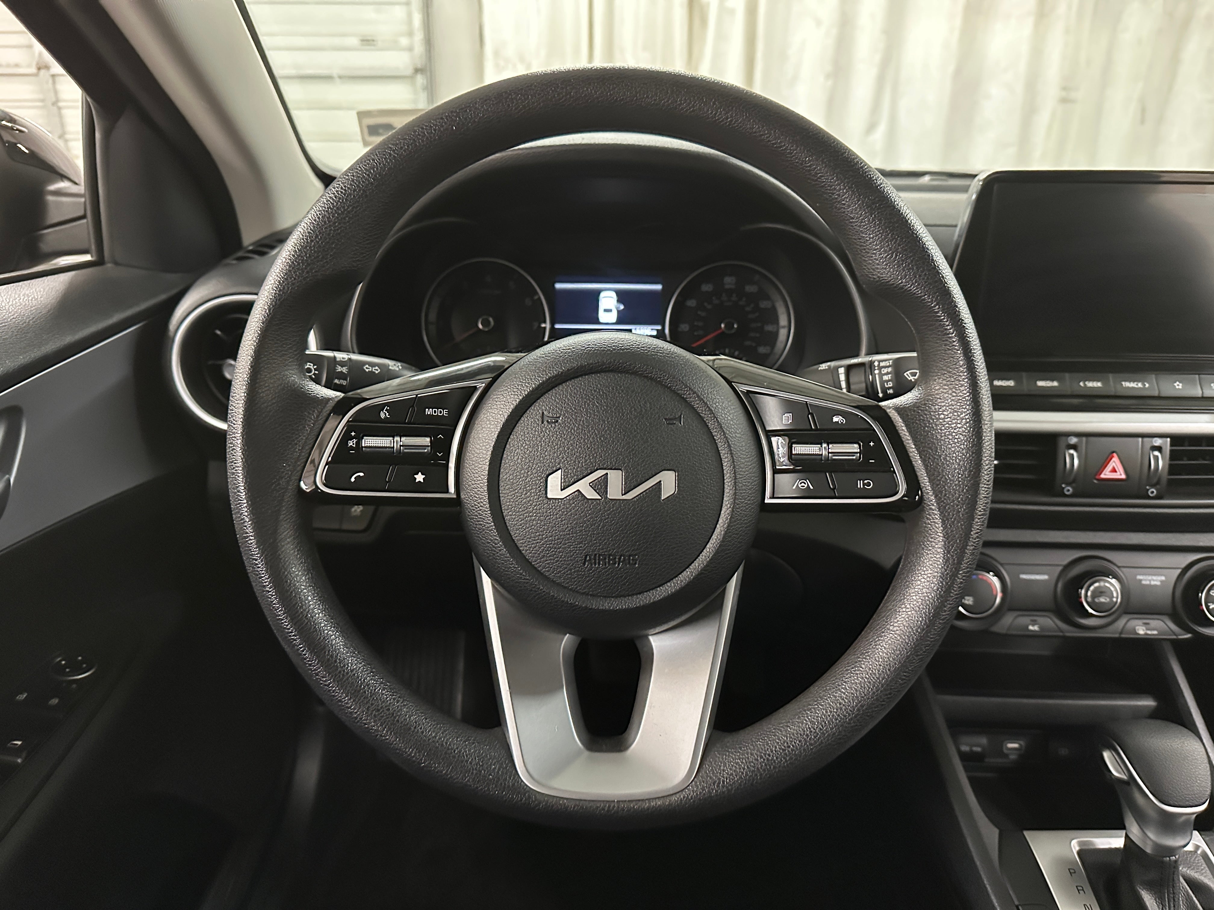 2024 Kia Forte LXS 5