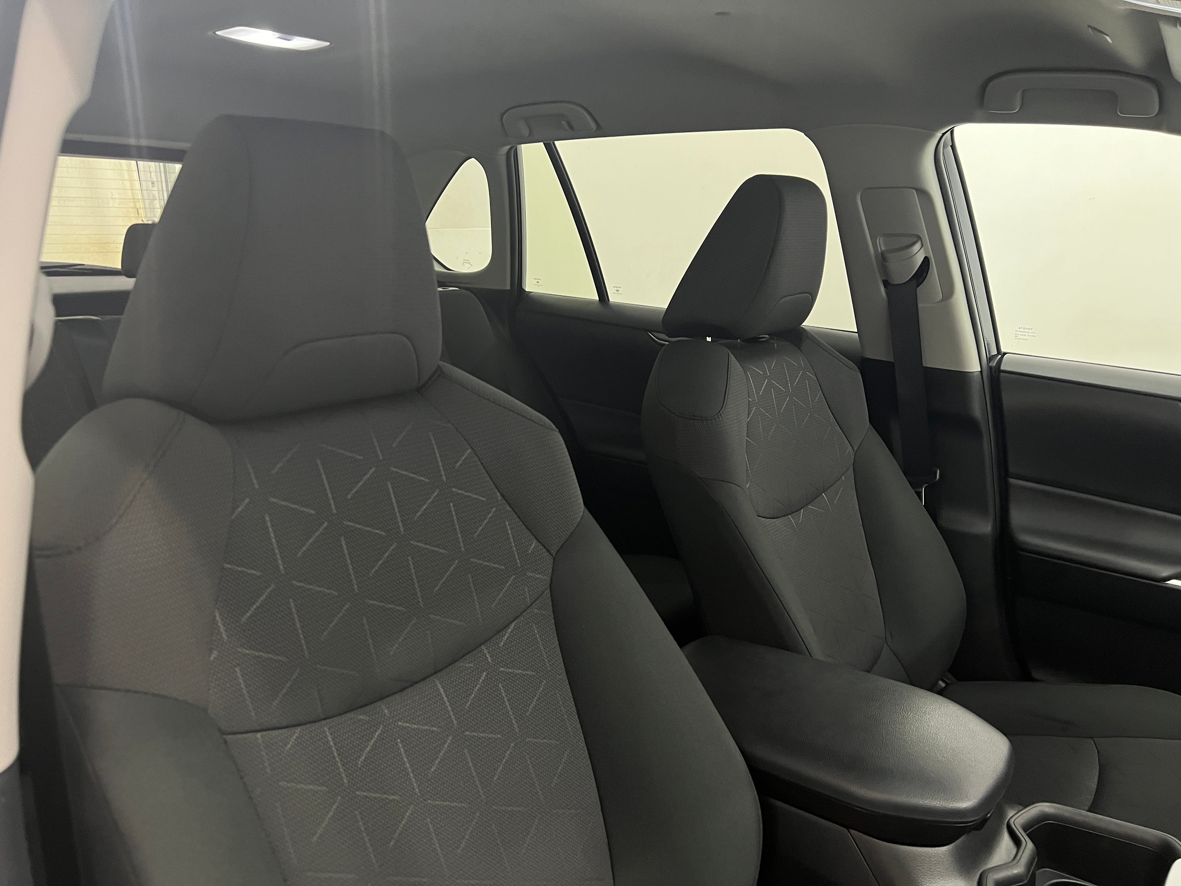 2024 Toyota RAV4 XLE 2