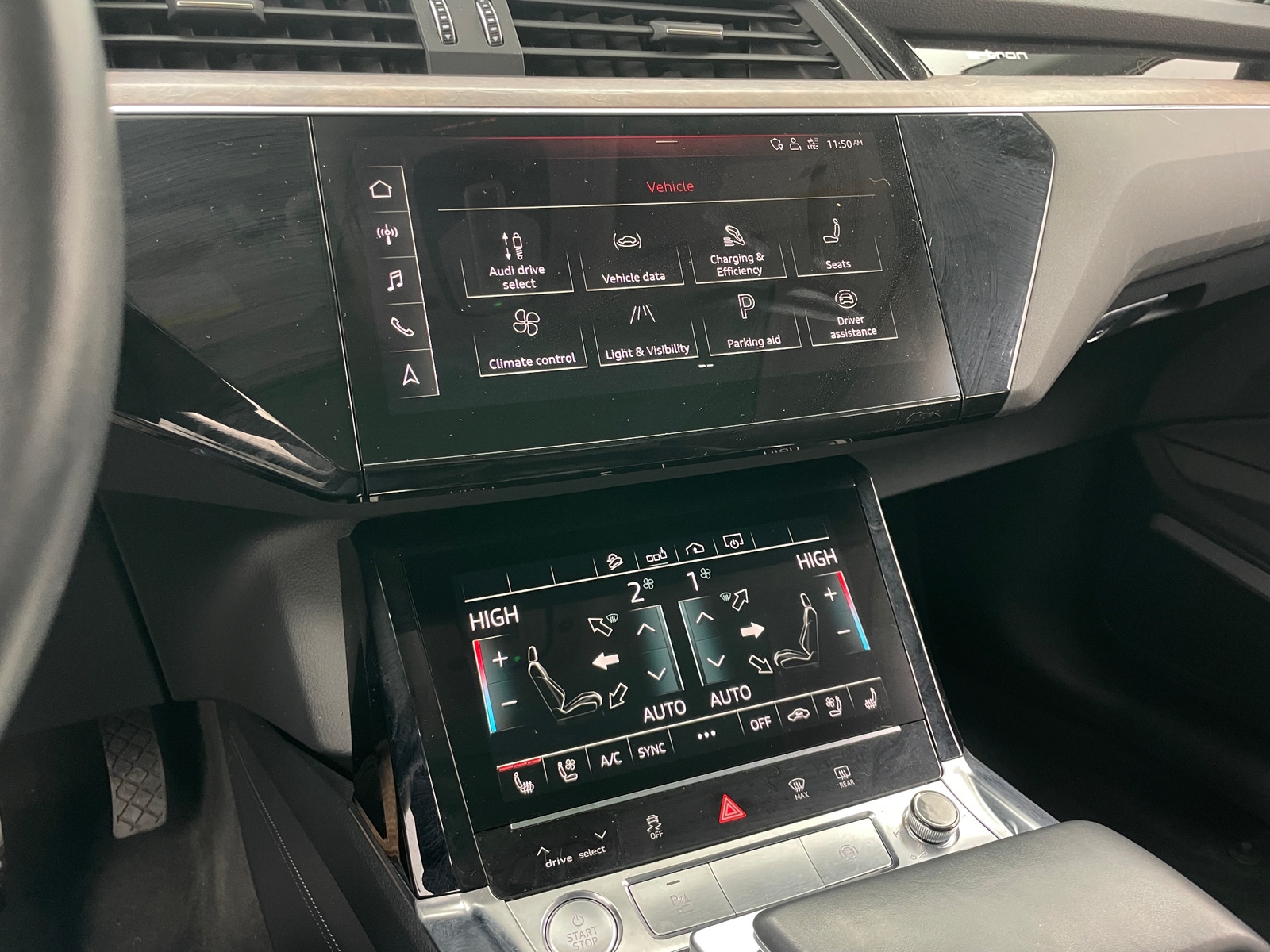 Thumbnail: 2020 Audi e-tron S - 3